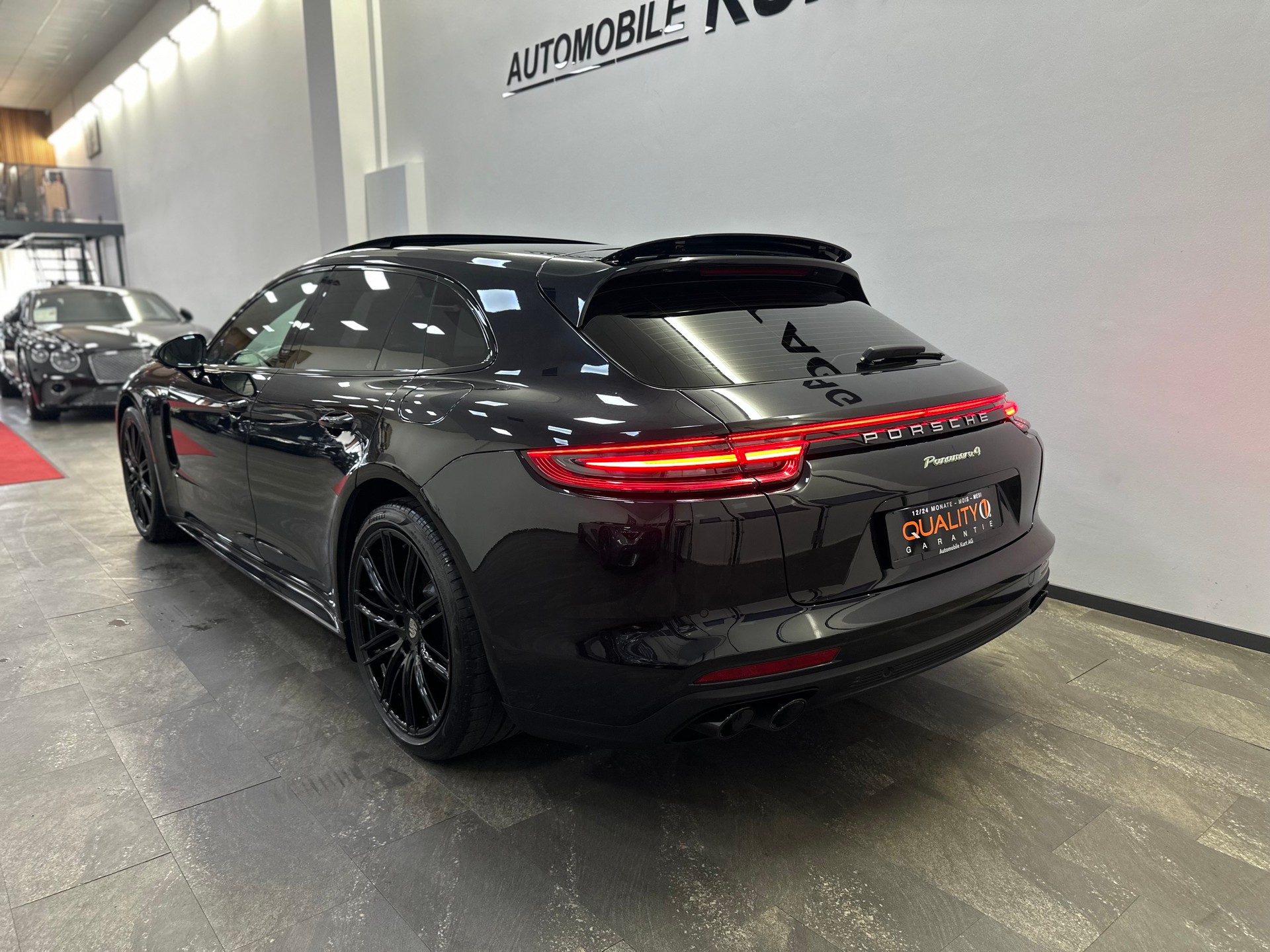 PORSCHE Panamera 4 E-Hybrid Sport Turismo PDK-image-3