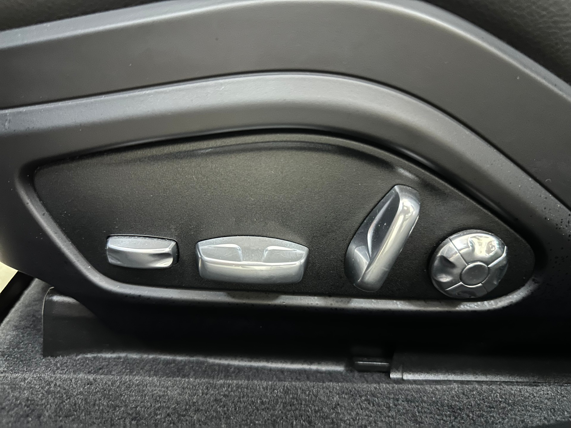 PORSCHE Panamera 4 E-Hybrid Sport Turismo PDK-image-19