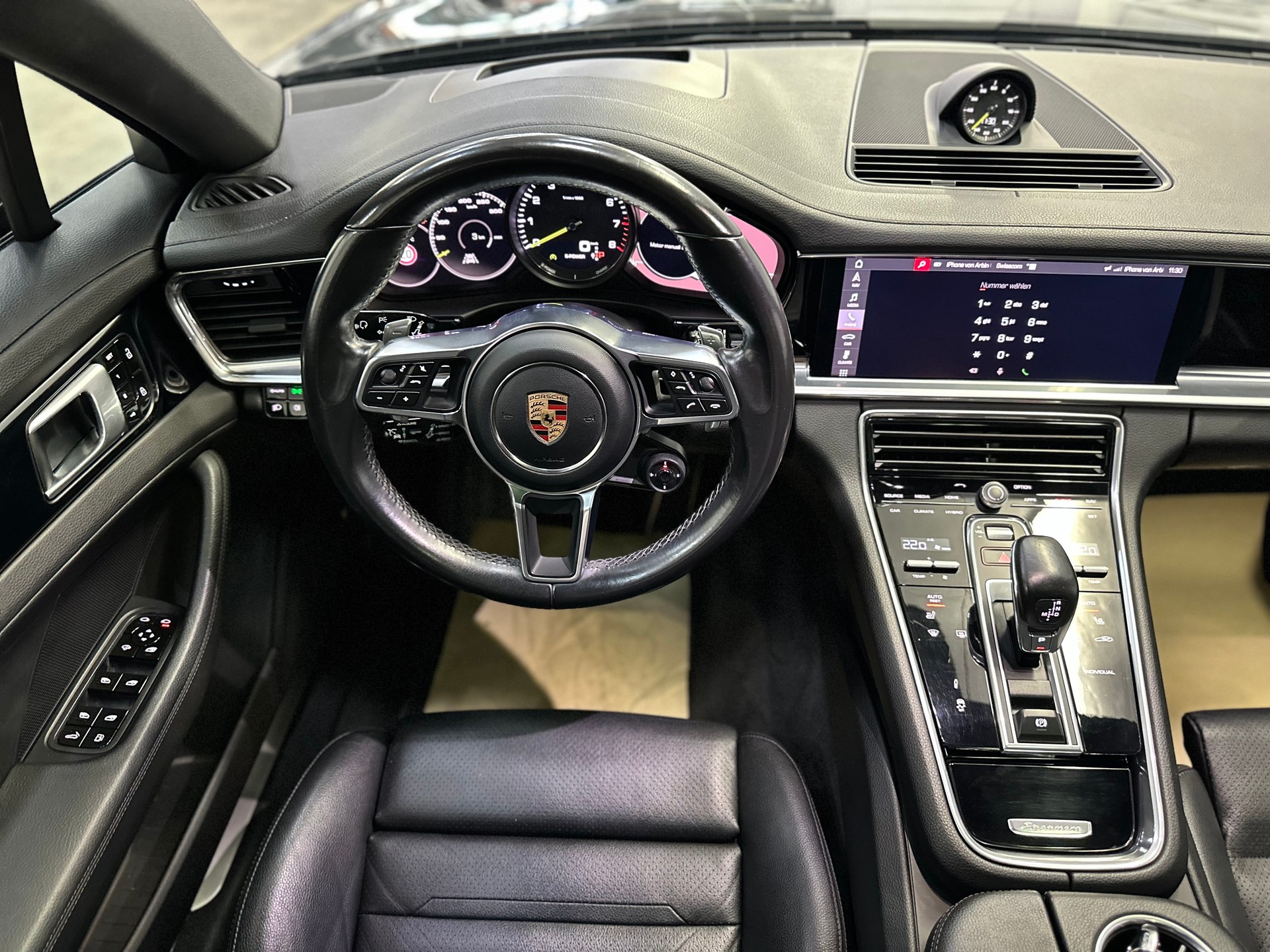 PORSCHE Panamera 4 E-Hybrid Sport Turismo PDK-image-17