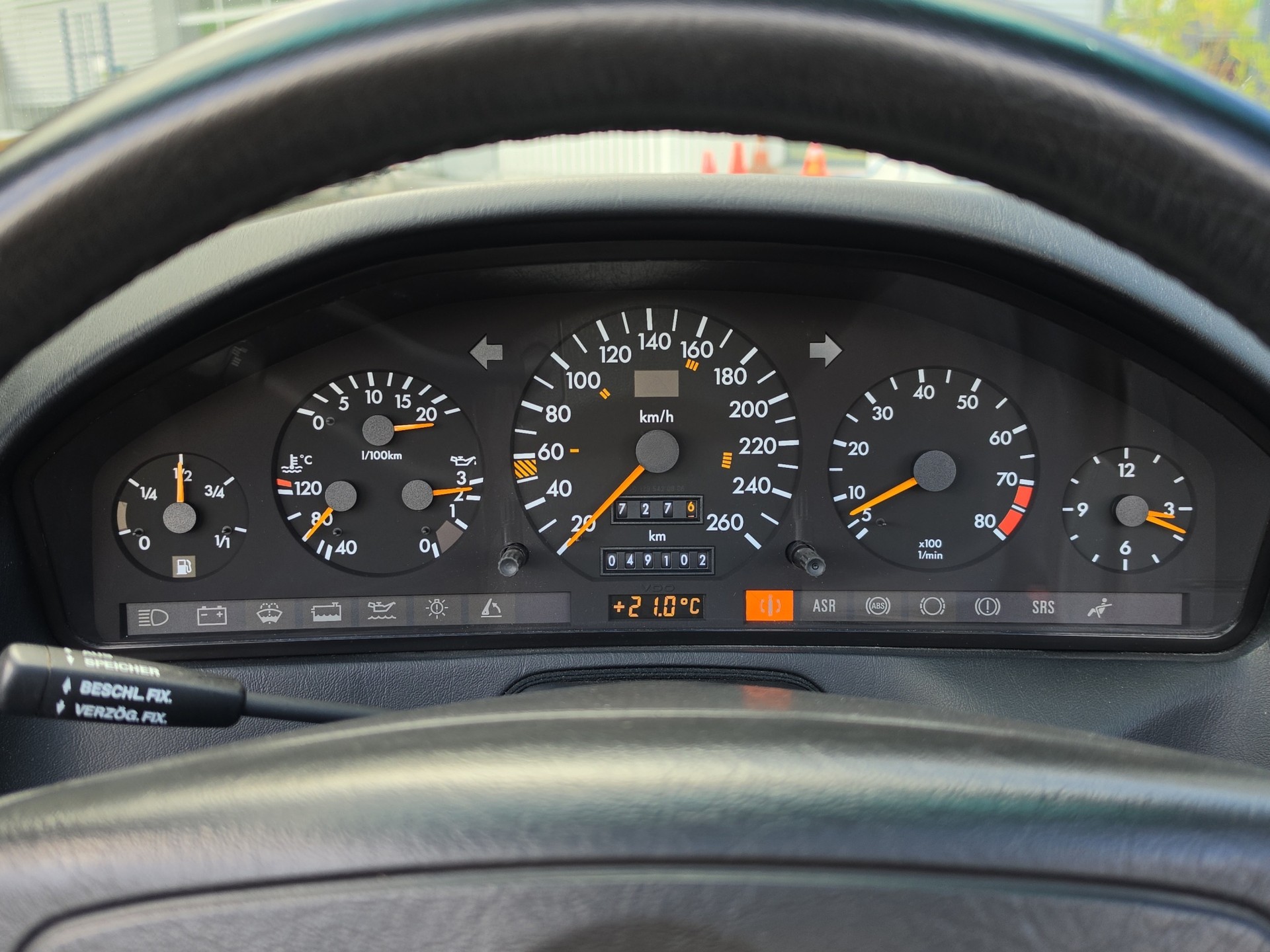 MERCEDES-BENZ SL 300-image-14