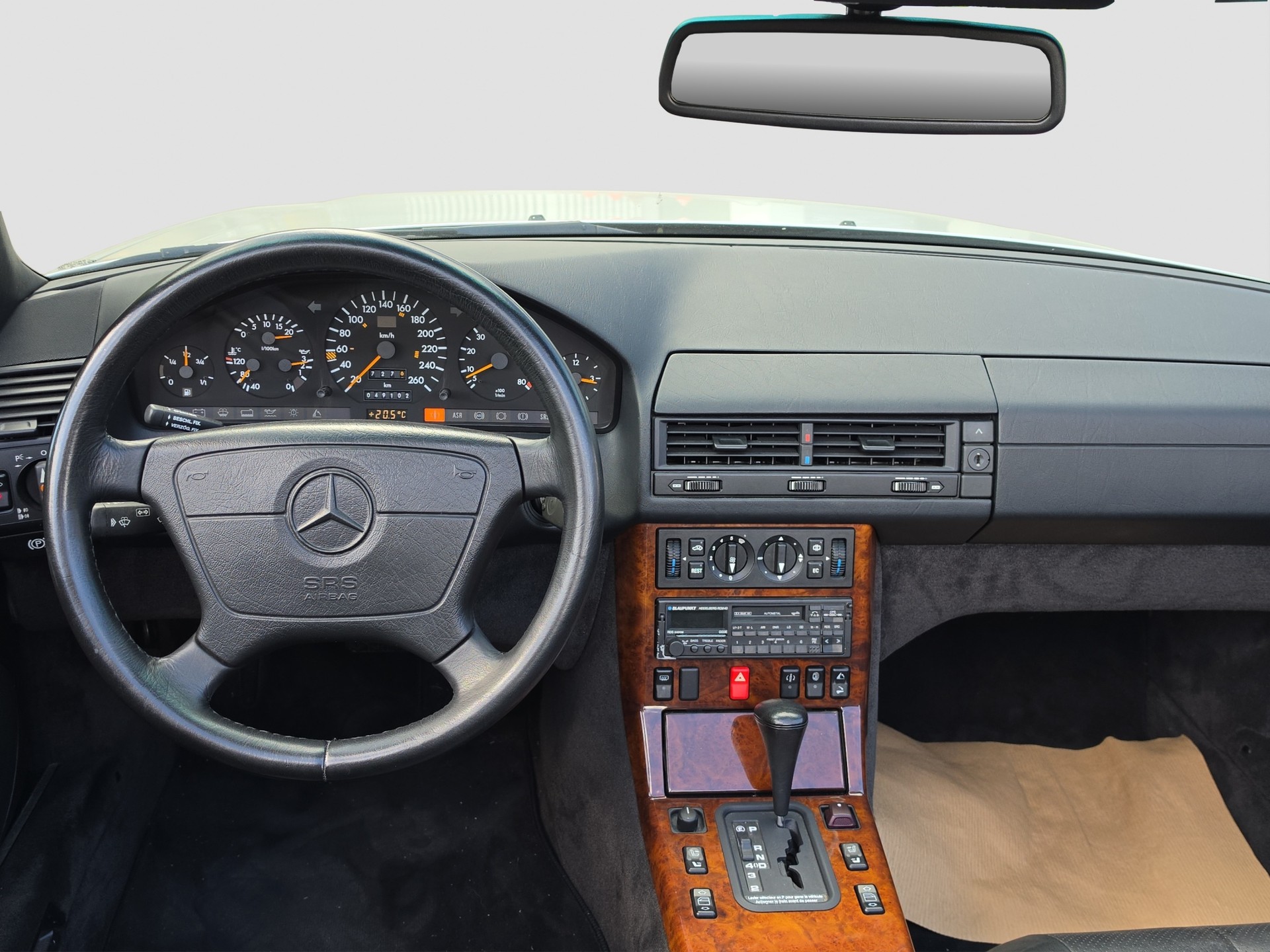MERCEDES-BENZ SL 300-image-8