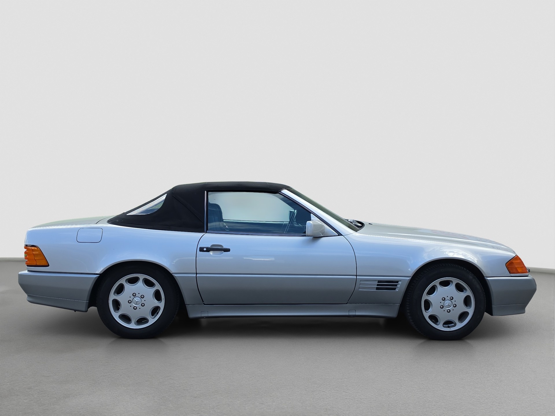 MERCEDES-BENZ SL 300-image-5