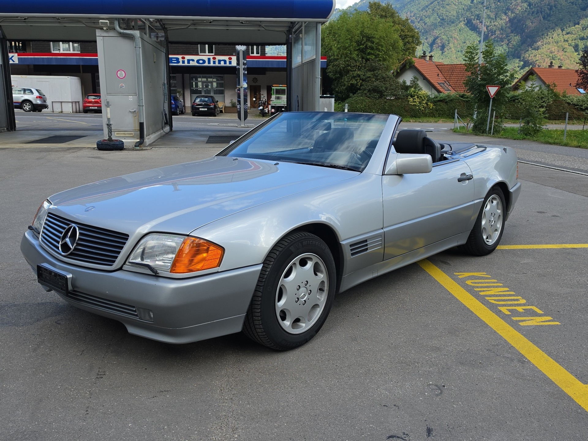 MERCEDES-BENZ SL 300-image-16
