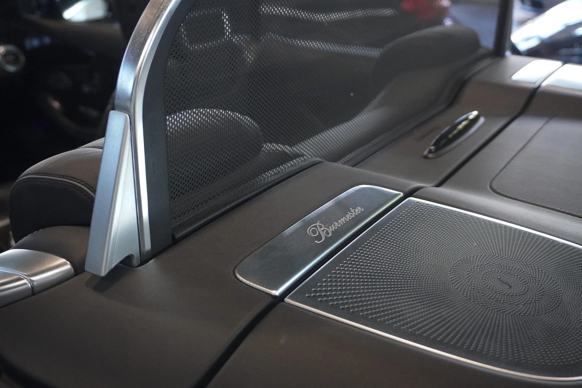 MERCEDES-BENZ S 63 AMG Cabriolet 4Matic Speedshift MCT-image-8
