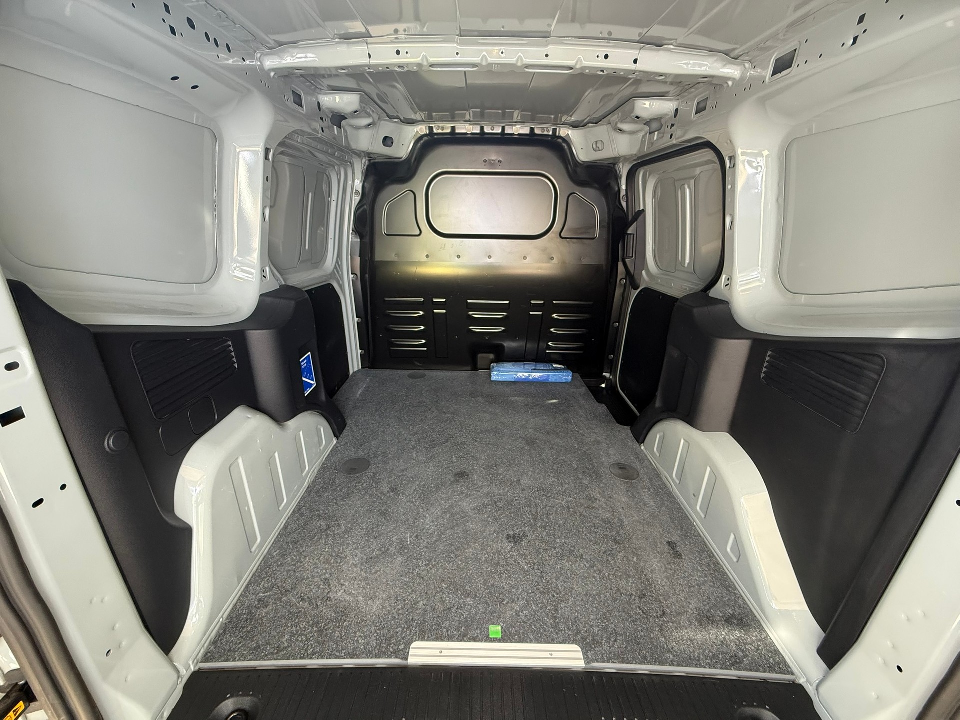 FORD Transit Courier Van 1.0 EcoBoost Trend Automat - INKL. Holzboden + 8fach bereift-image-5