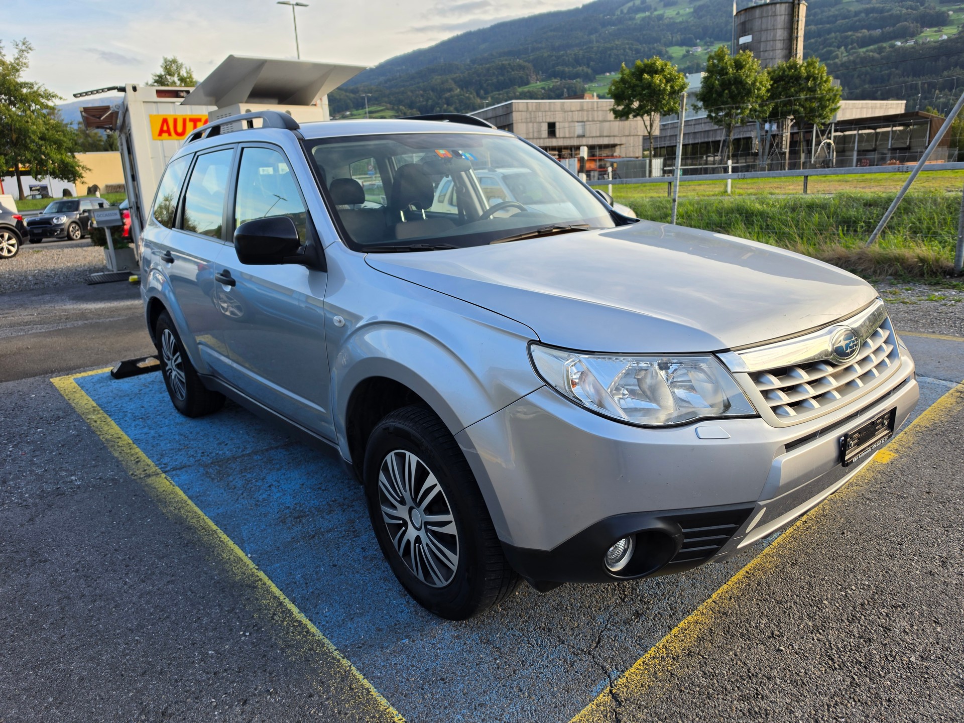 SUBARU Forester 2.0X Swiss Automatic-image-1