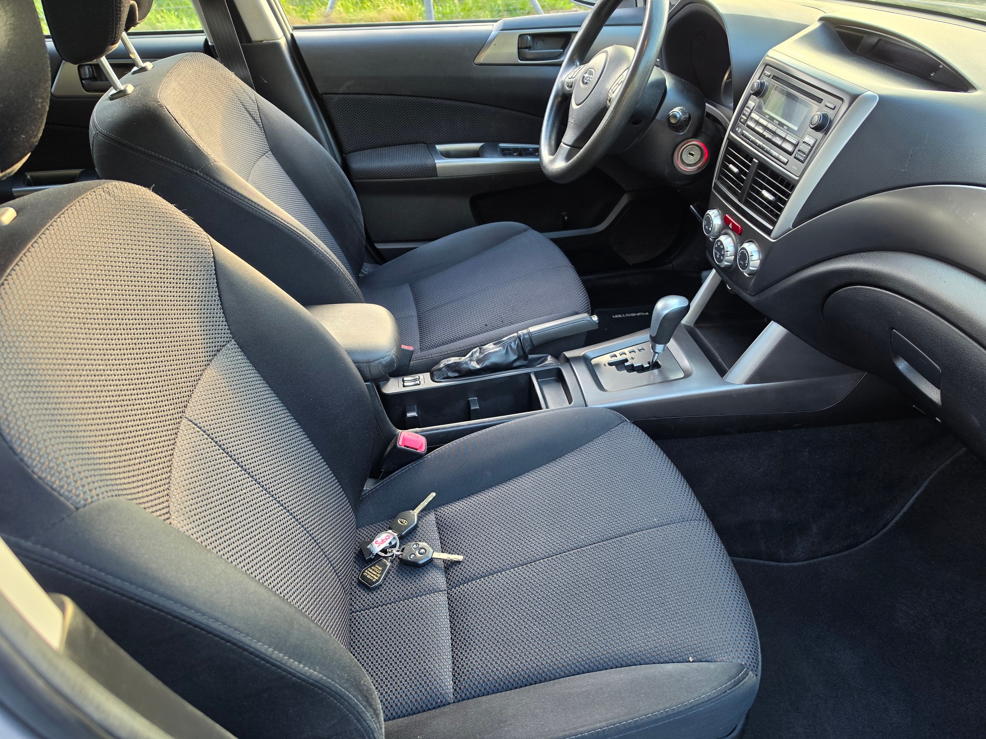 SUBARU Forester 2.0X Swiss Automatic-image-2