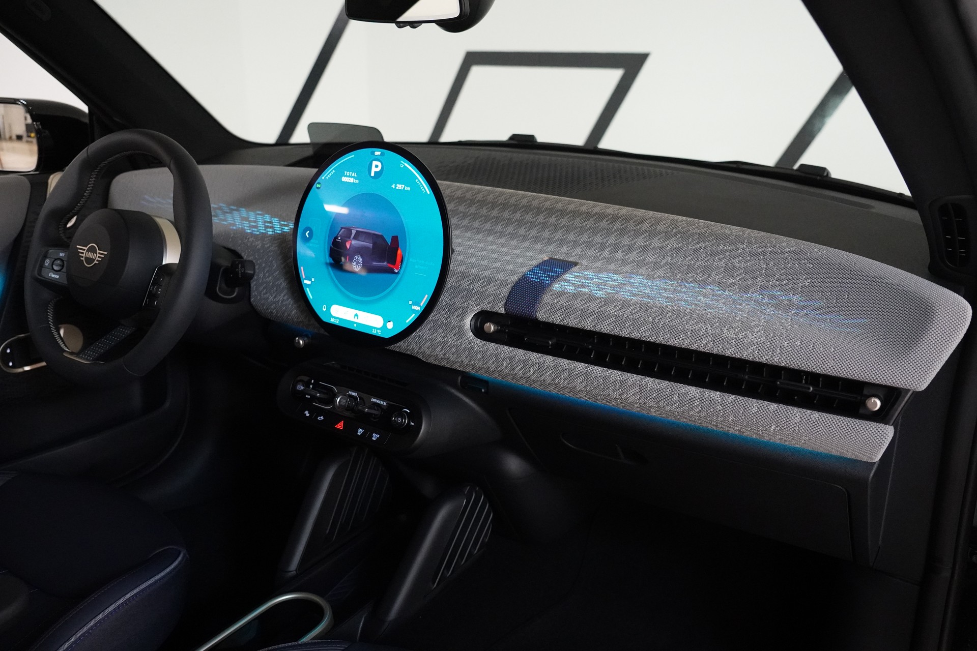 MINI Cooper SE-image-16