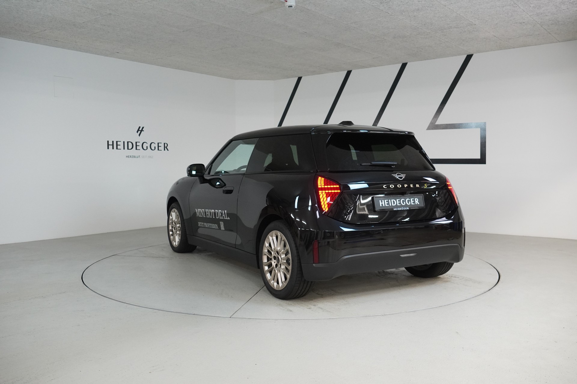 MINI Cooper SE-image-4