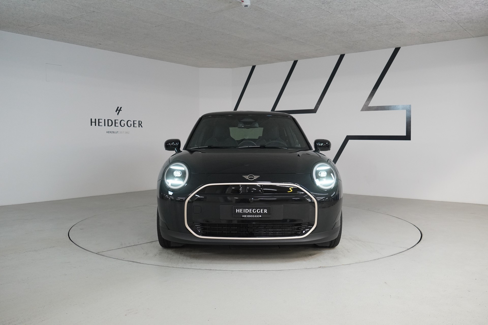 MINI Cooper SE-image-1