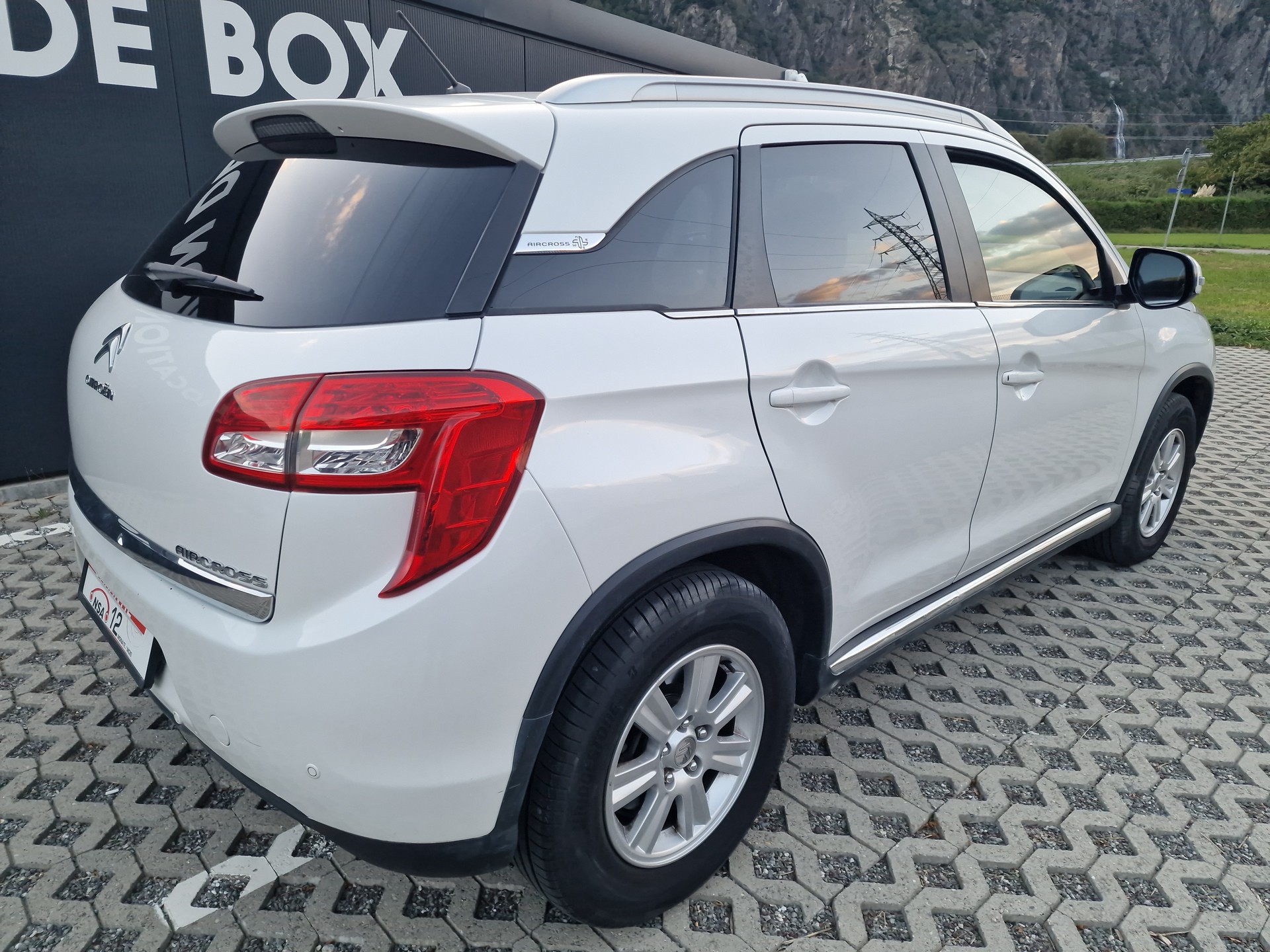 CITROEN C4 Aircross 1.6 HDi Exclusive 4WD-image-4