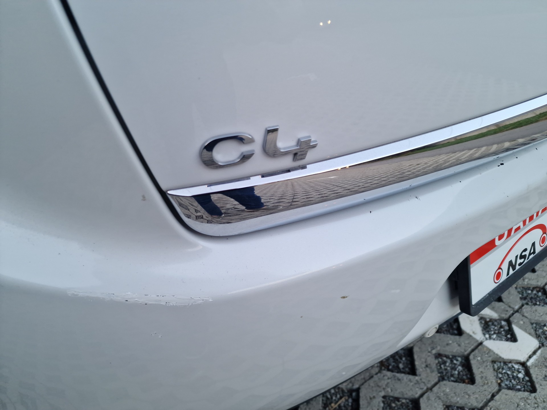 CITROEN C4 Aircross 1.6 HDi Exclusive 4WD-image-14