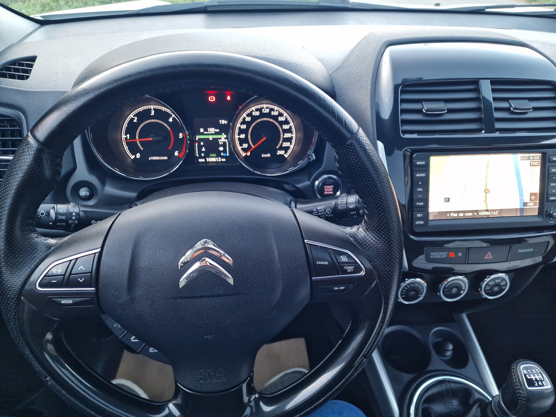 CITROEN C4 Aircross 1.6 HDi Exclusive 4WD-image-9