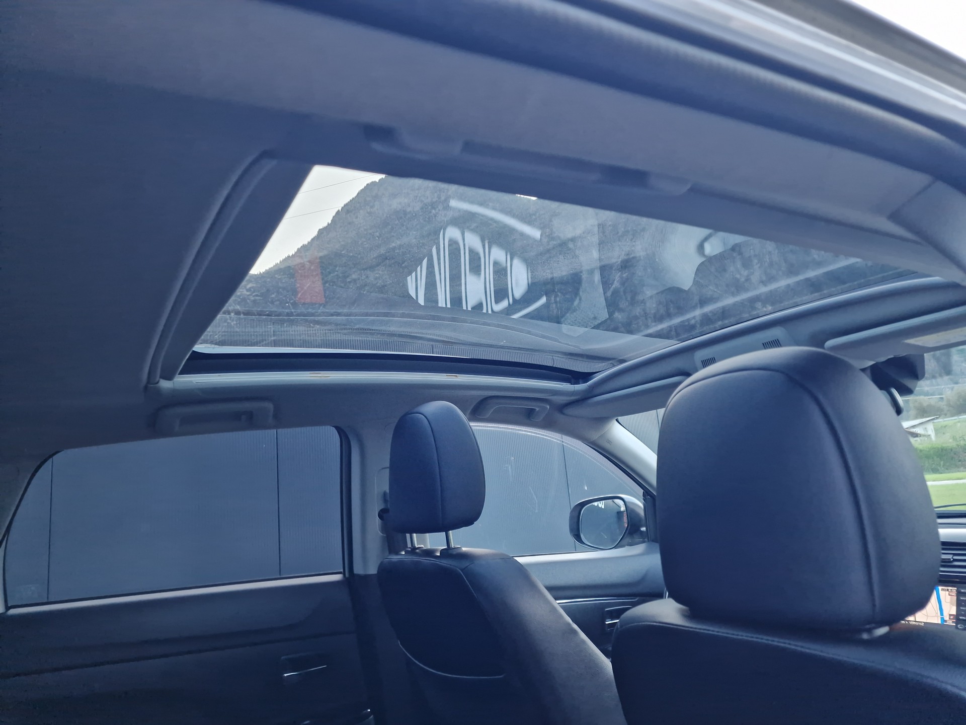 CITROEN C4 Aircross 1.6 HDi Exclusive 4WD-image-12