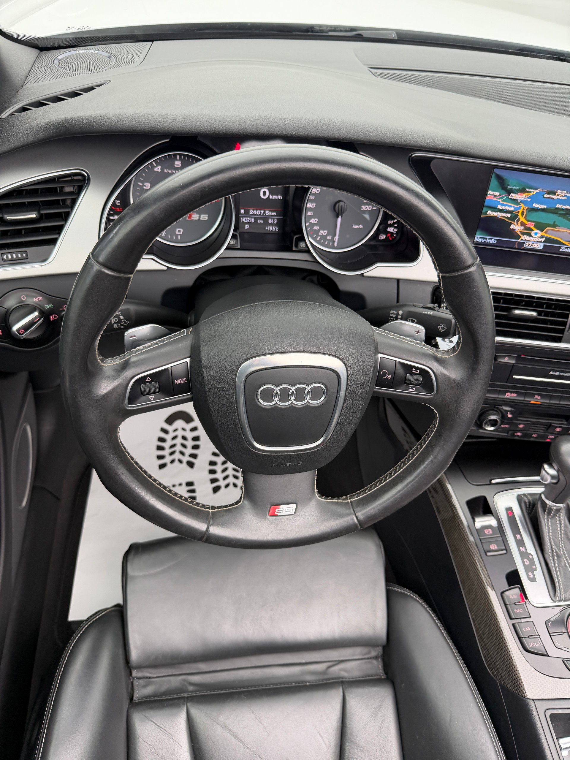 AUDI S5 Cabrio 3.0 TFSI quattro Ibis White S-tronic / RF-Kamera / Leder / Carbonpaket / B&O Soundsystem /-image-11