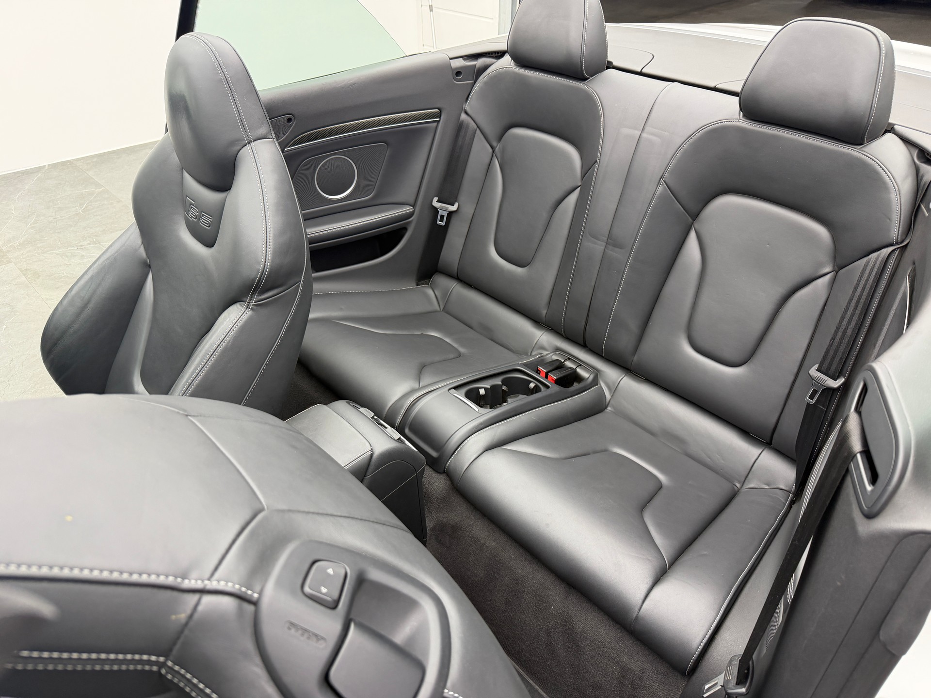 AUDI S5 Cabrio 3.0 TFSI quattro Ibis White S-tronic / RF-Kamera / Leder / Carbonpaket / B&O Soundsystem /-image-7