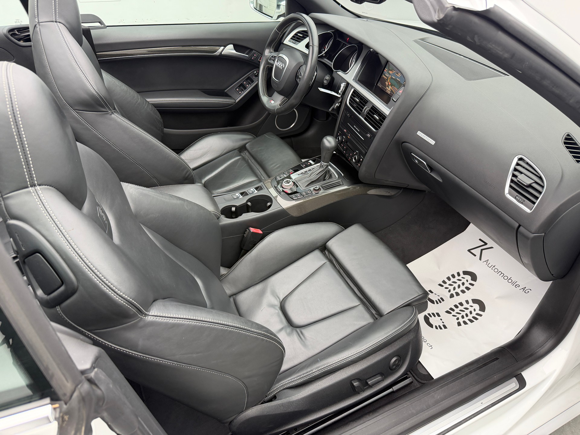 AUDI S5 Cabrio 3.0 TFSI quattro Ibis White S-tronic / RF-Kamera / Leder / Carbonpaket / B&O Soundsystem /-image-8