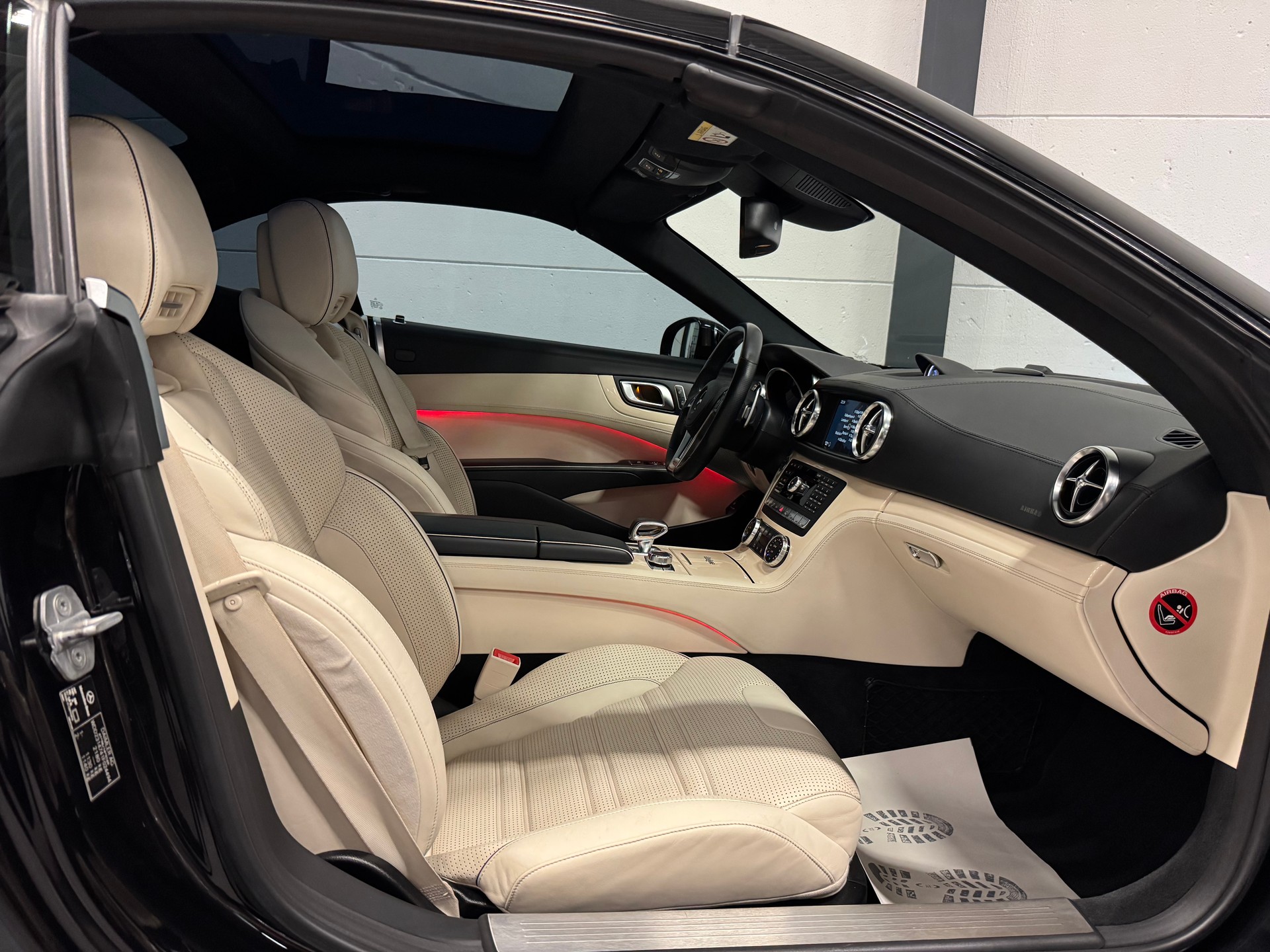 MERCEDES-BENZ SL 63 AMG Speedshift Designo-image-23