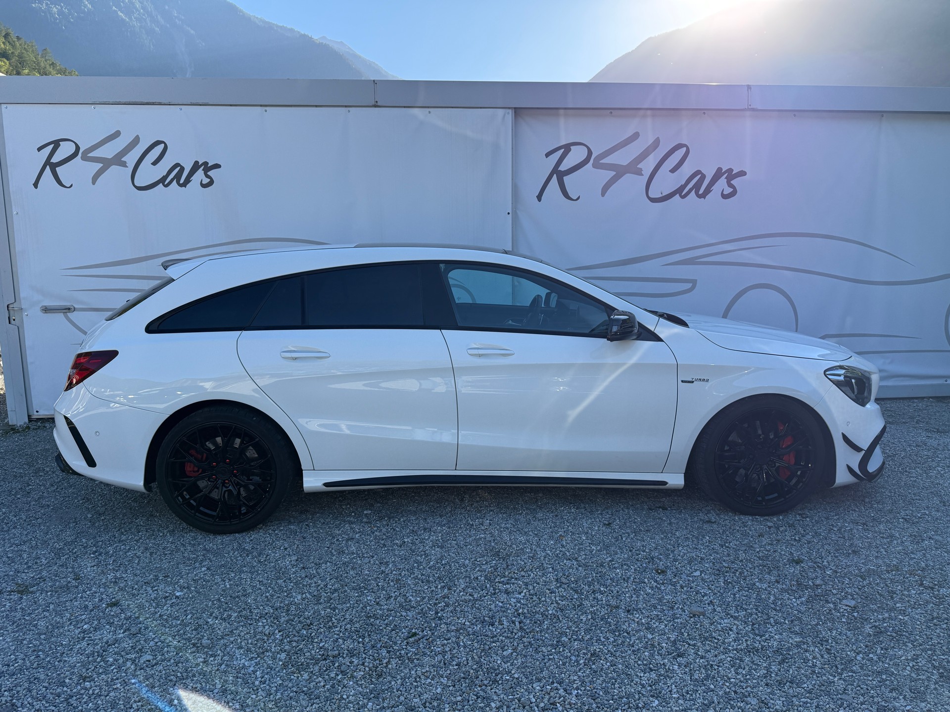 MERCEDES-BENZ CLA Shooting Brake 45 AMG 4Matic Speedshift-image-3