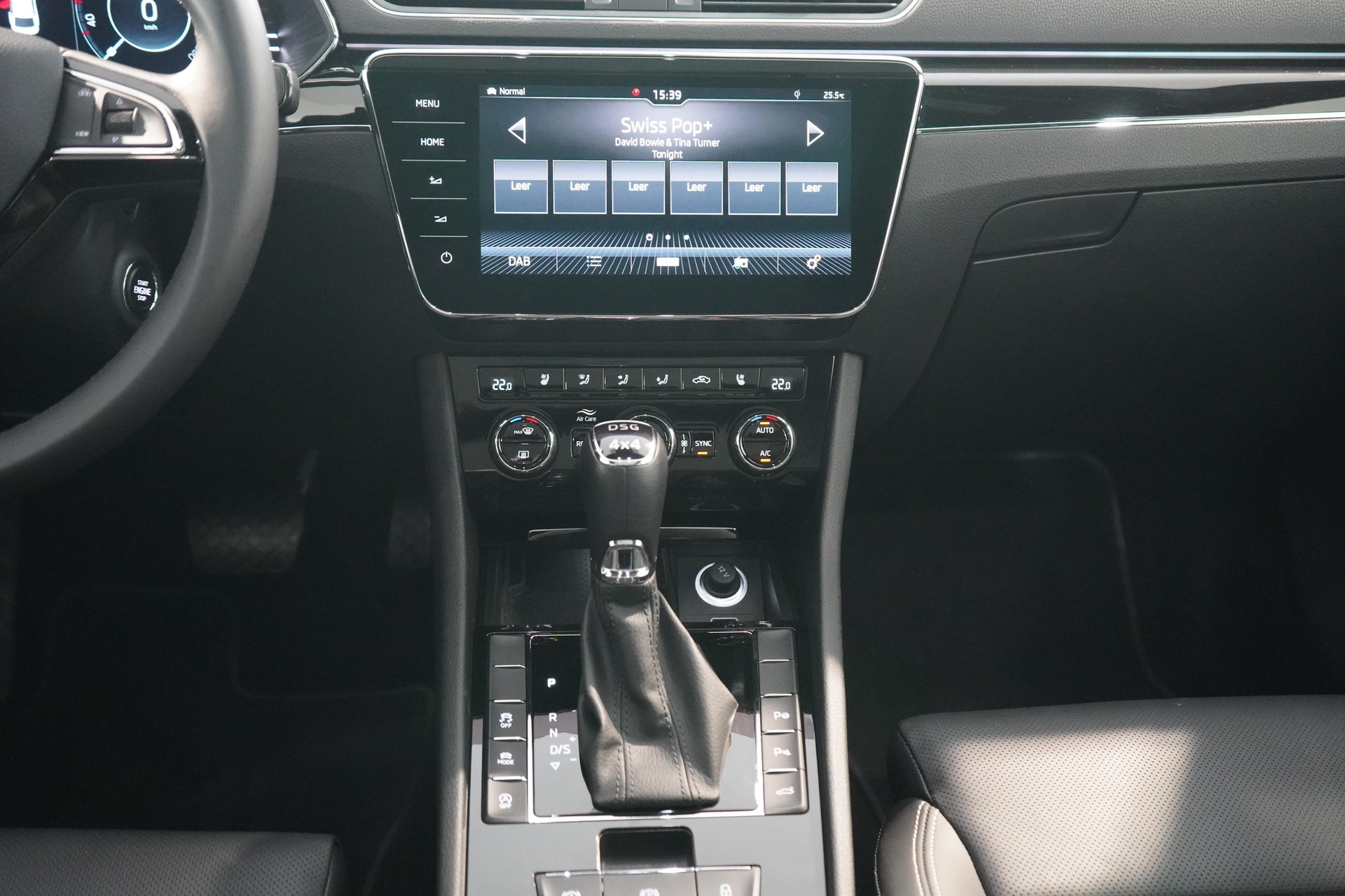 SKODA Superb Combi 2.0 TSI L & K 4x4 DSG-image-10