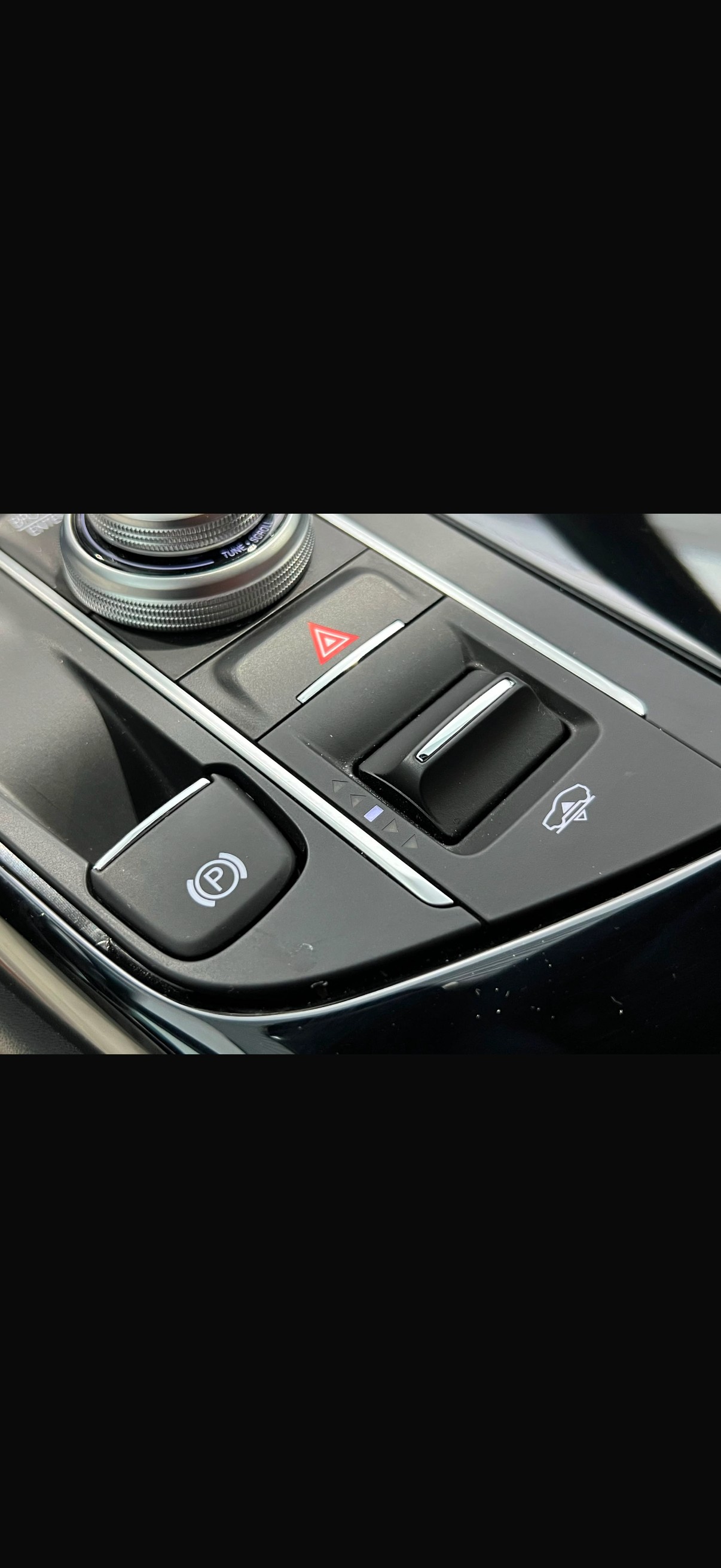 MASERATI Levante S 3.0 V6 GranLusso Automatica-image-24