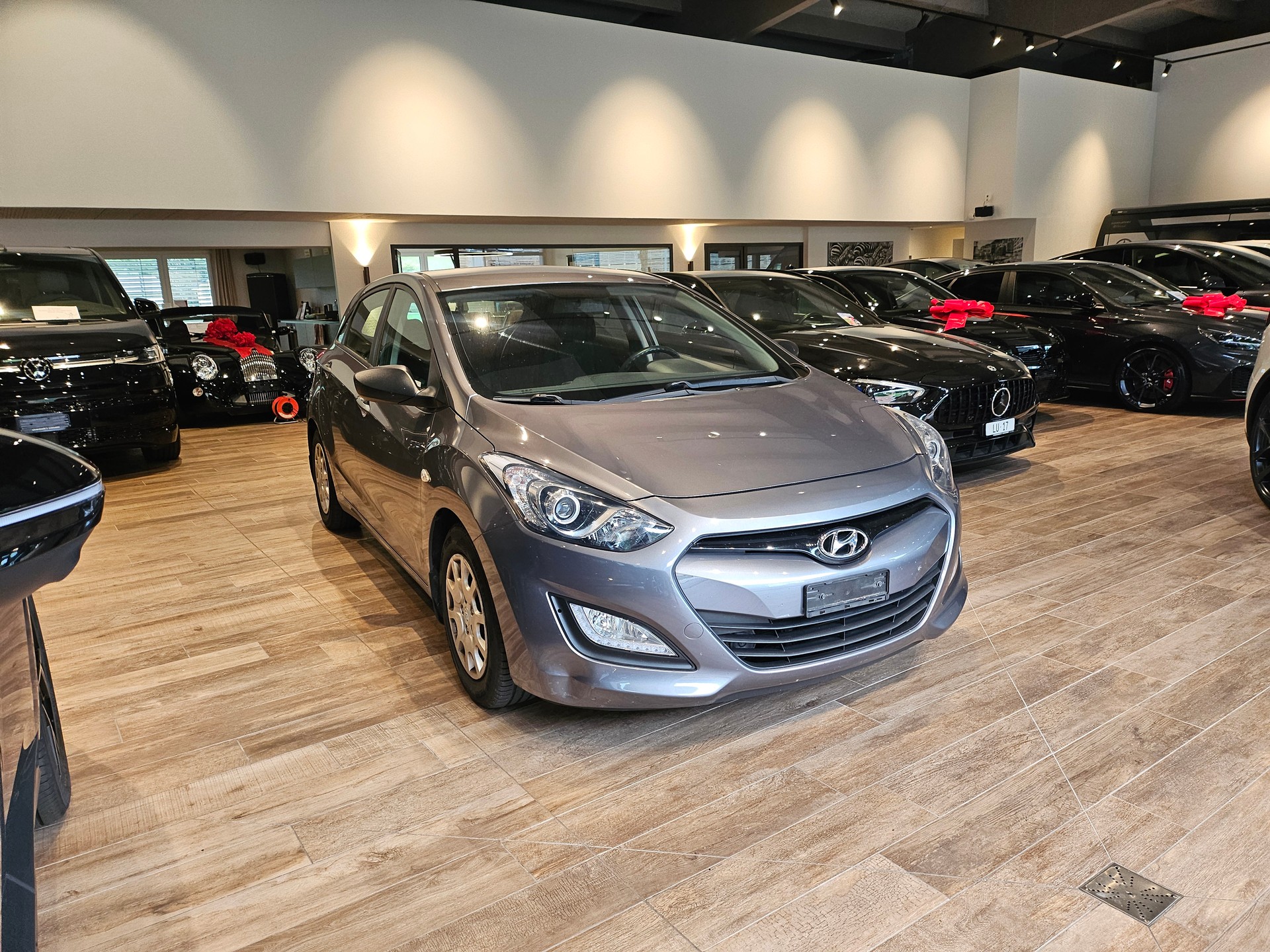 HYUNDAI i30 1.4 Comfort đ„frisch ab MFKđ„-image-4
