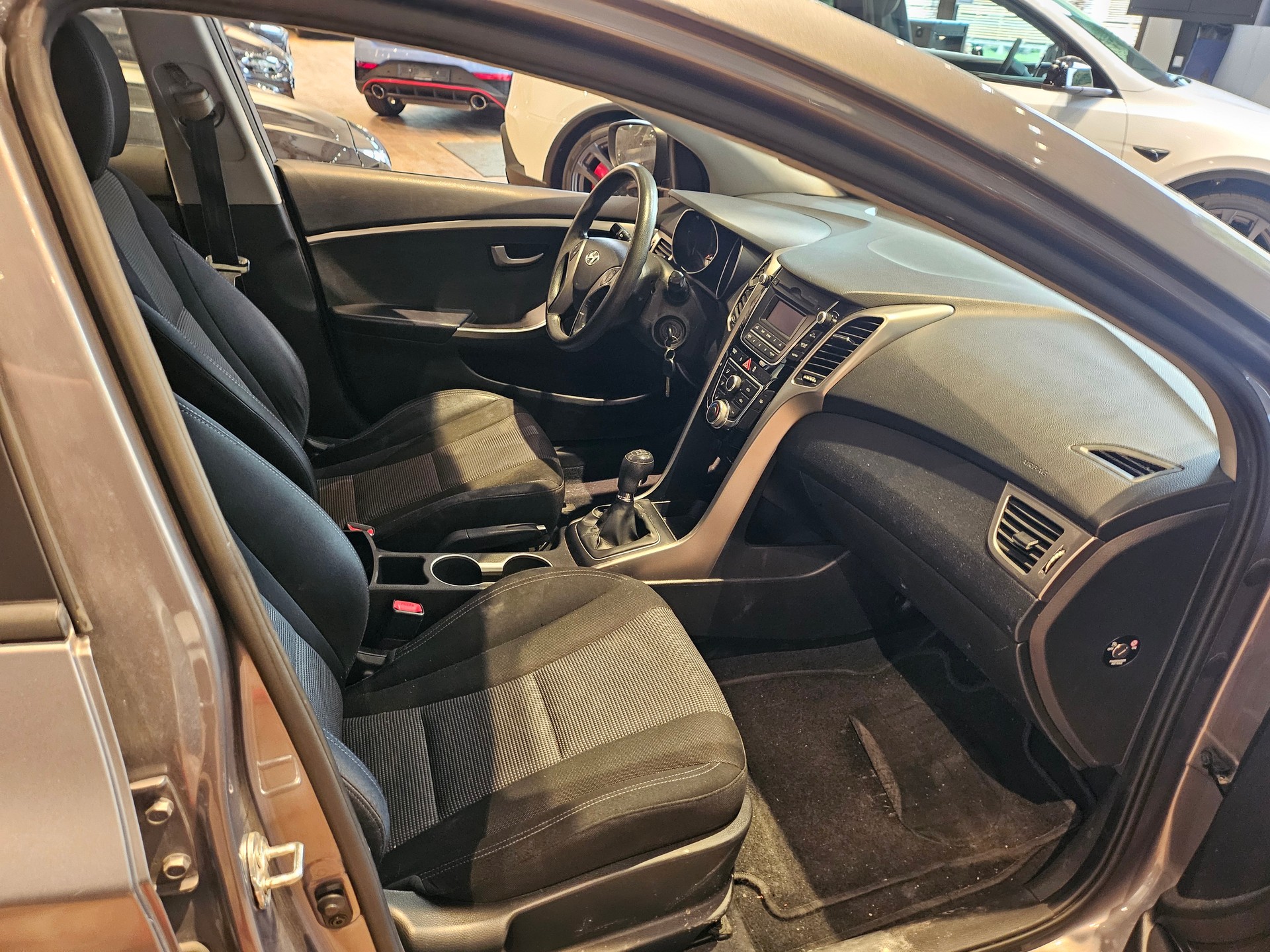 HYUNDAI i30 1.4 Comfort đ„frisch ab MFKđ„-image-14