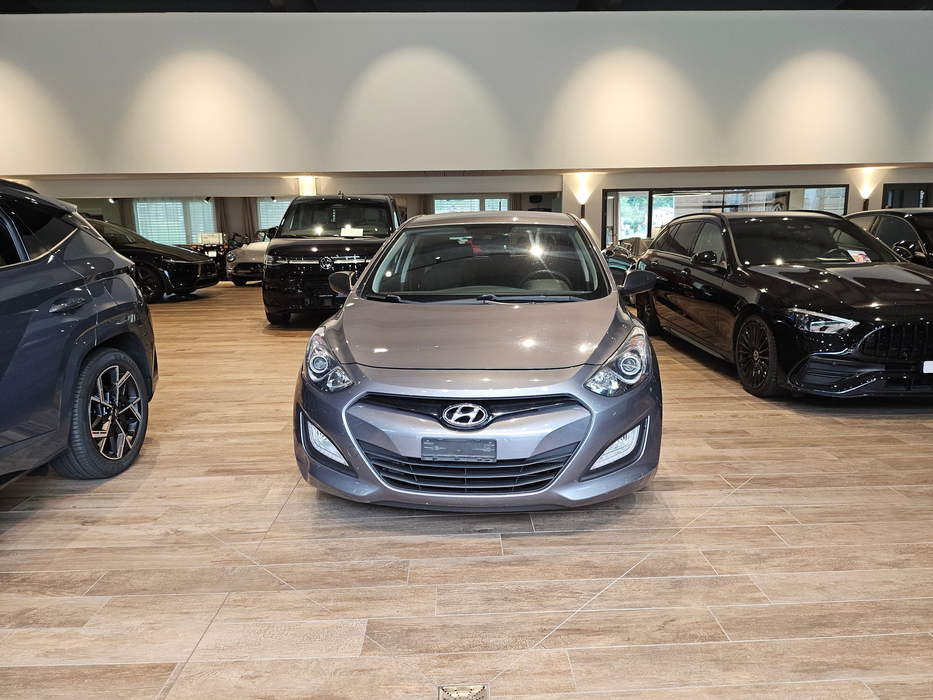 HYUNDAI i30 1.4 Comfort đ„frisch ab MFKđ„-image-2