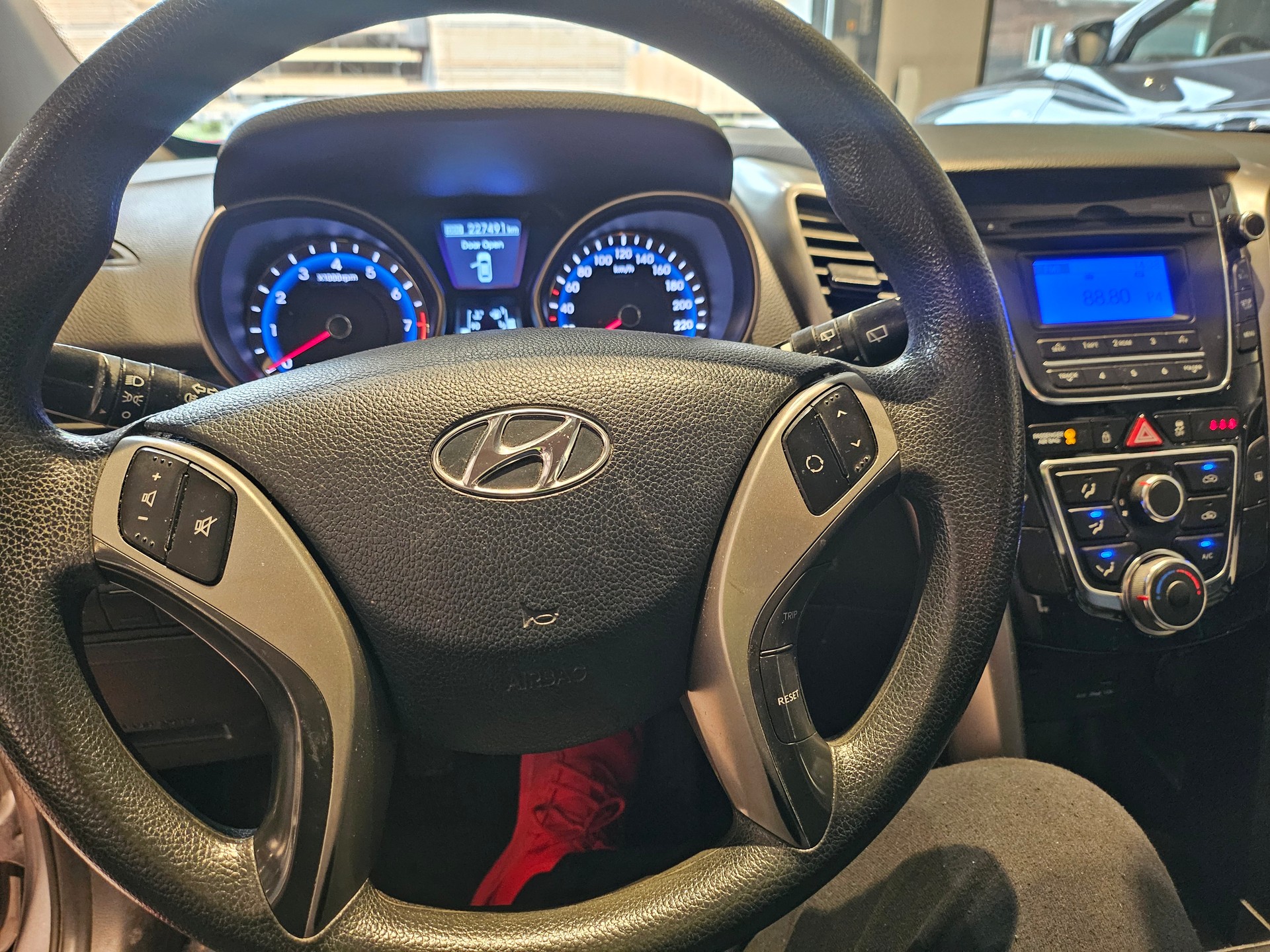 HYUNDAI i30 1.4 Comfort đ„frisch ab MFKđ„-image-22