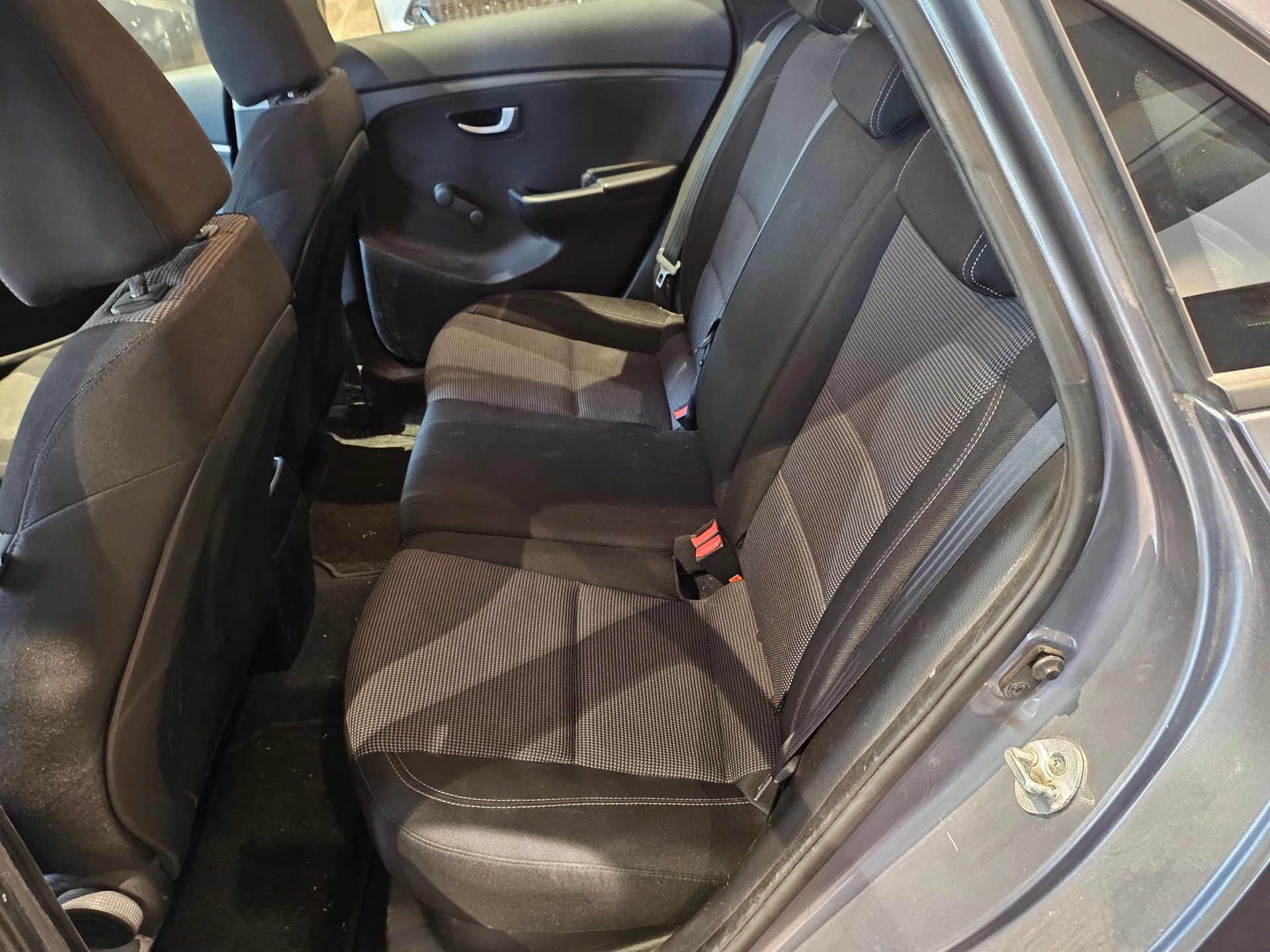 HYUNDAI i30 1.4 Comfort đ„frisch ab MFKđ„-image-18