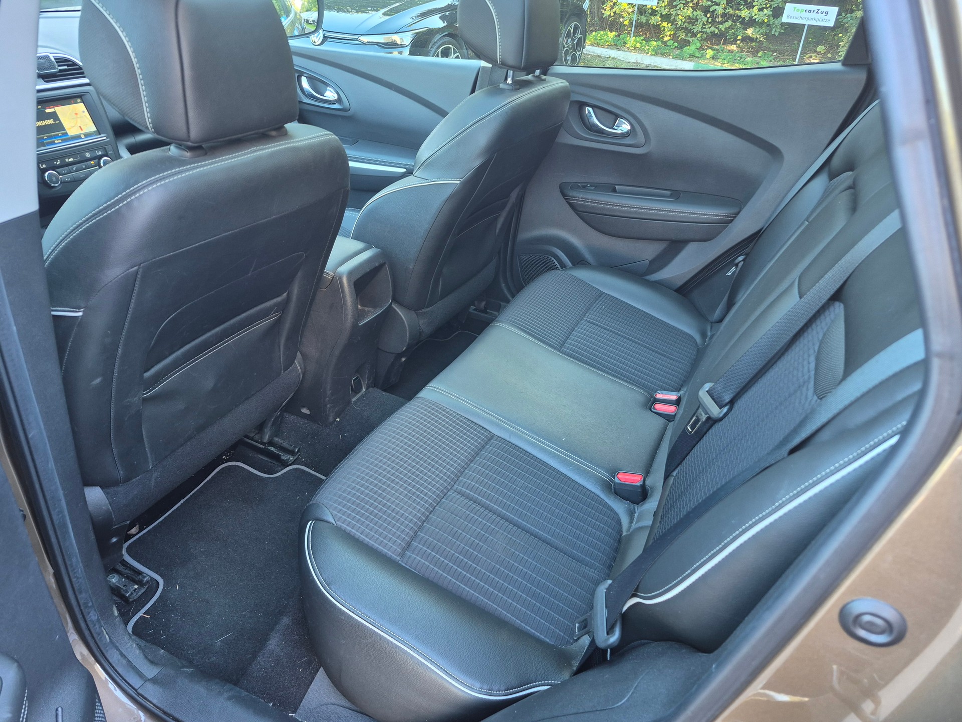 RENAULT Kadjar 1.2 16V Turbo Bose-image-10
