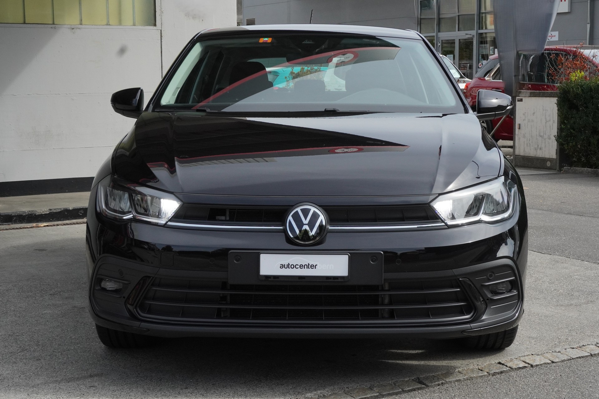VW Polo 1.0 TSI Life DSG-image-2
