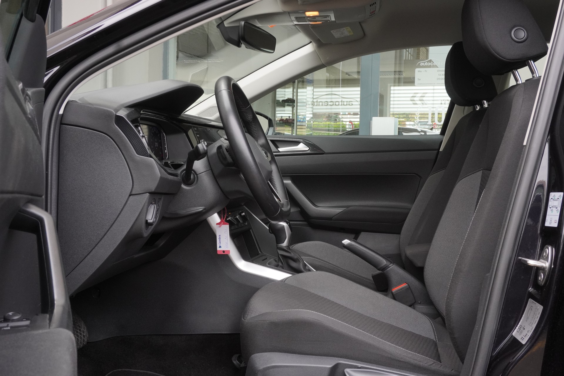 VW Polo 1.0 TSI Life DSG-image-8