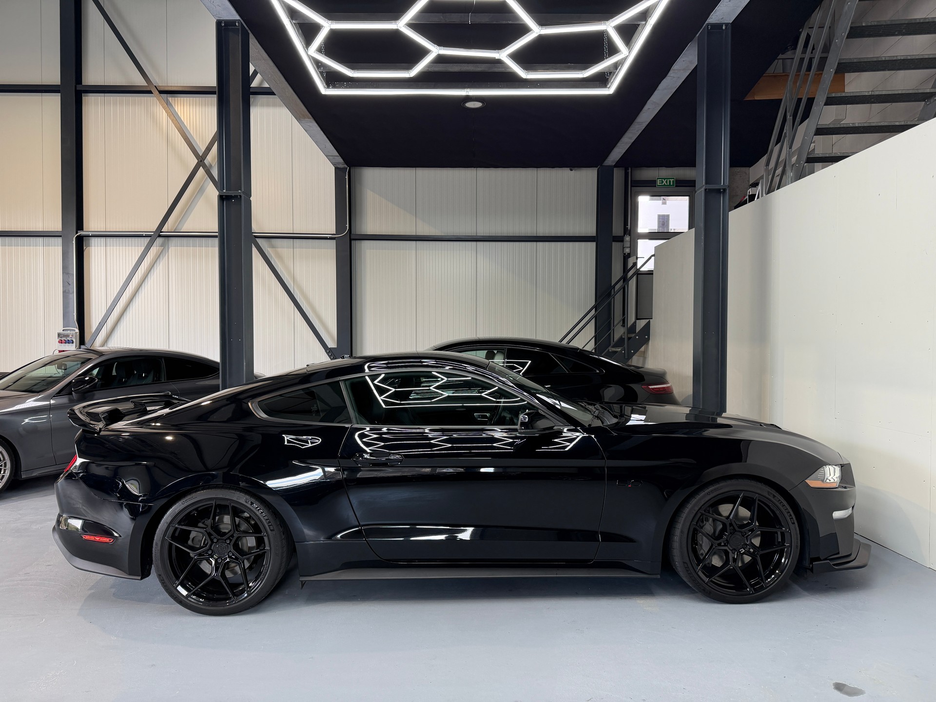 FORD Mustang Fastback 5.0 V8 GT Automat-image-4