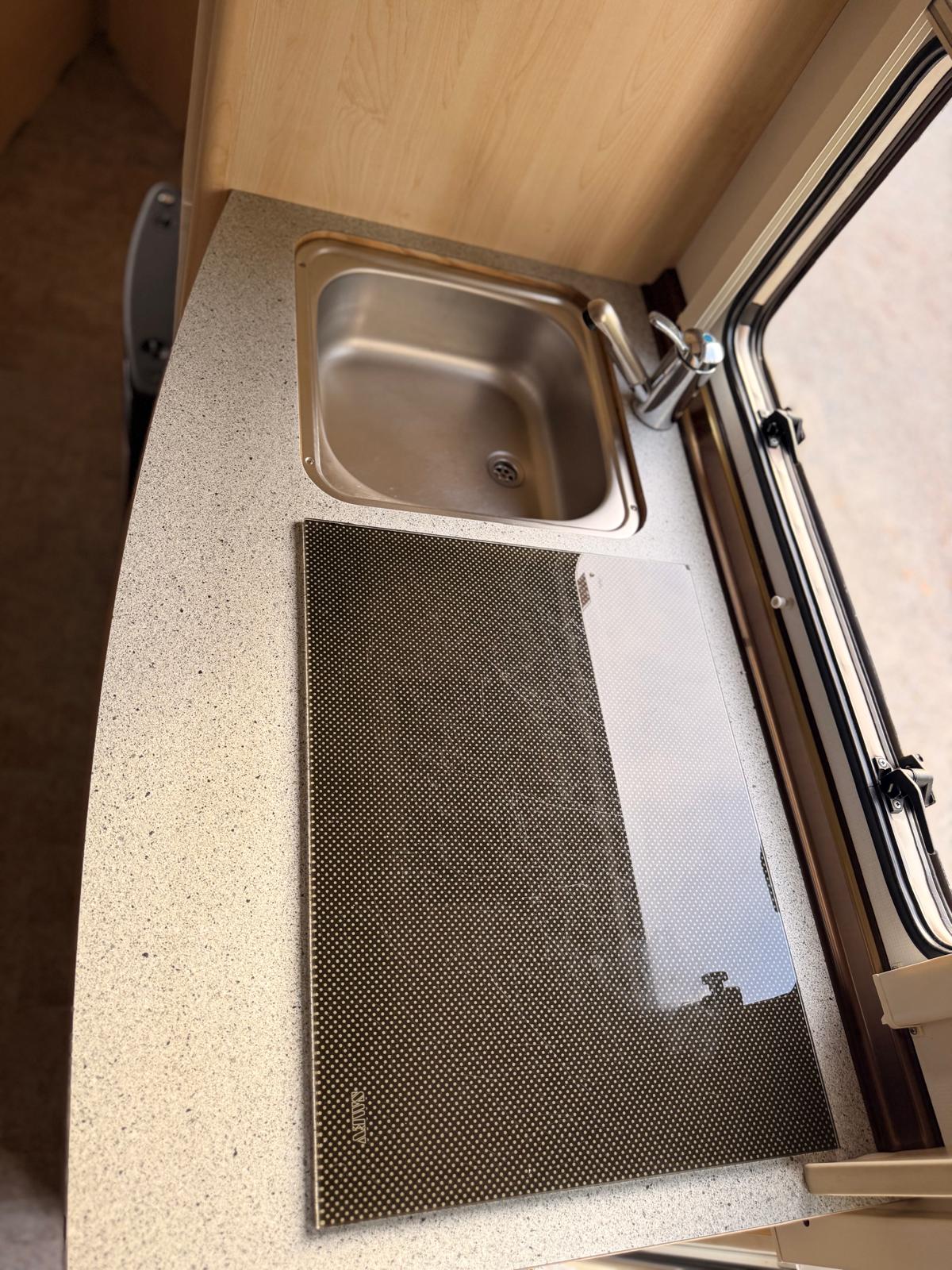 BÜRSTNER Bürstner 5421 – WC / Küche / Heizung-image-12