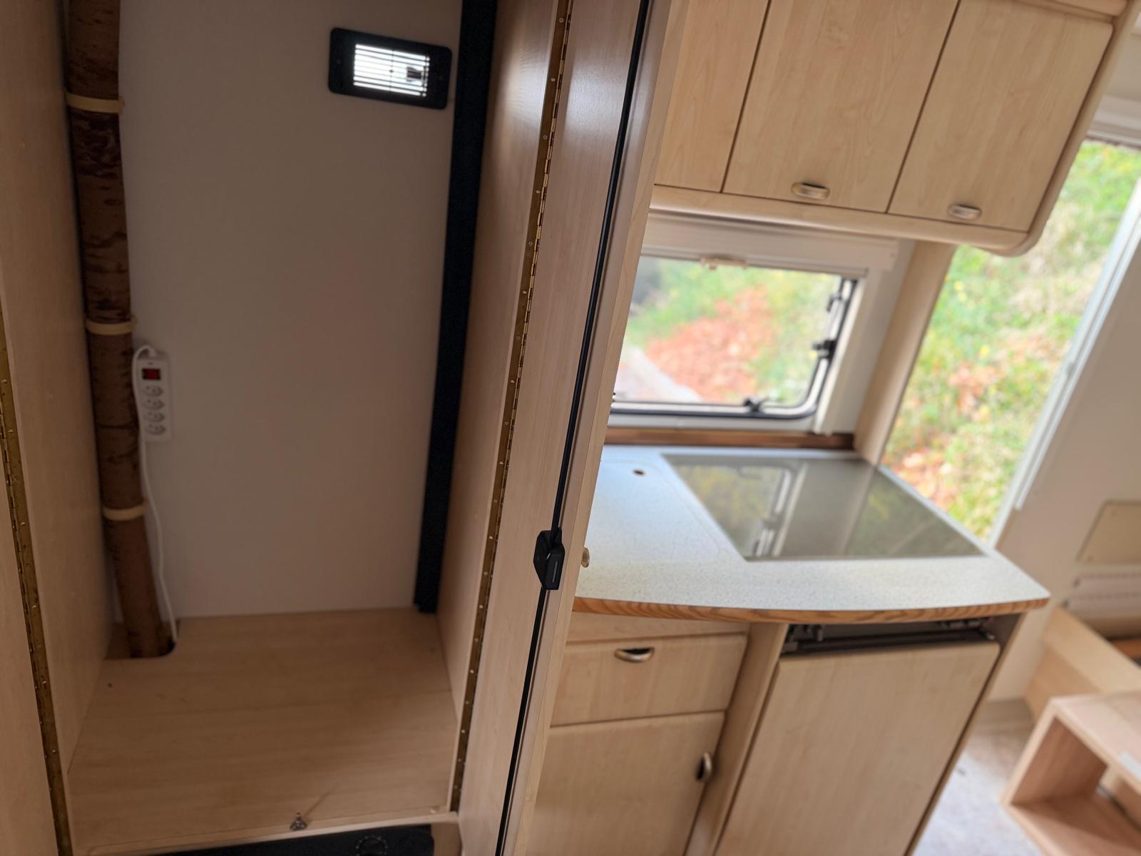 BÜRSTNER Bürstner 5421 – WC / Küche / Heizung-image-10