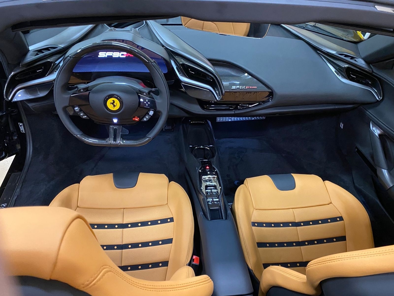 FERRARI SF90 Spider-image-1
