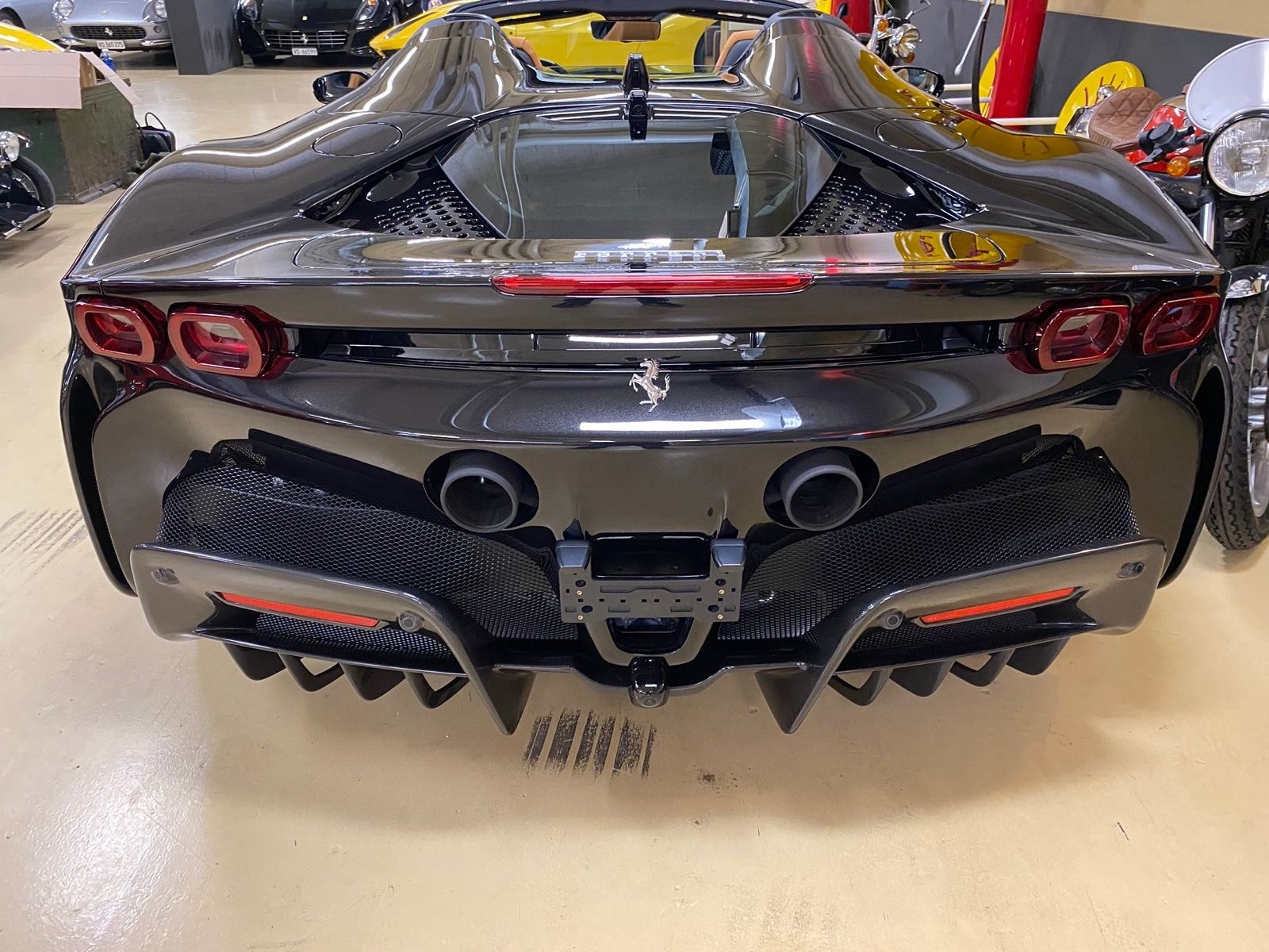 FERRARI SF90 Spider-image-6