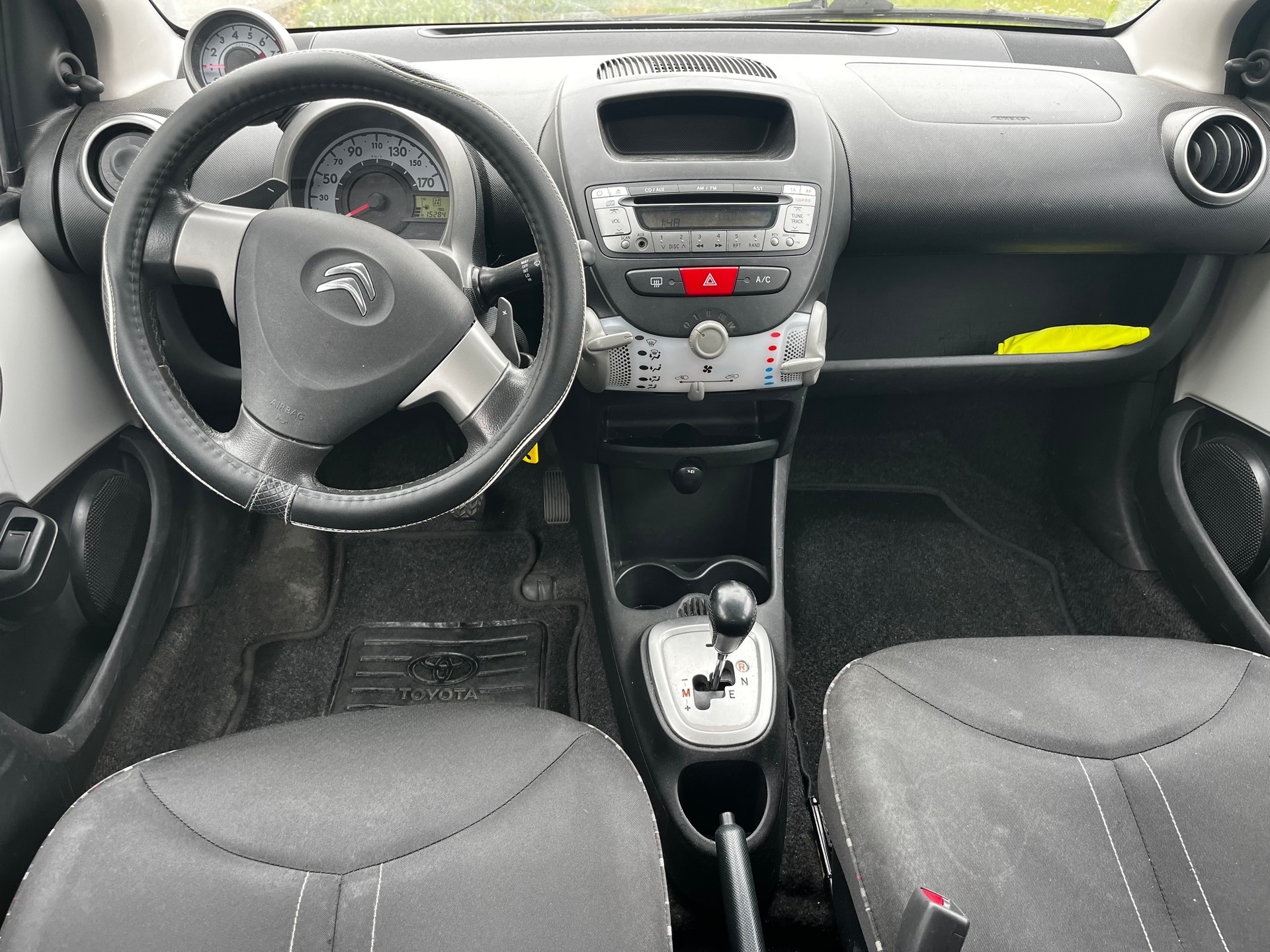 CITROEN C1 1.0i Séduction EGS-image-9