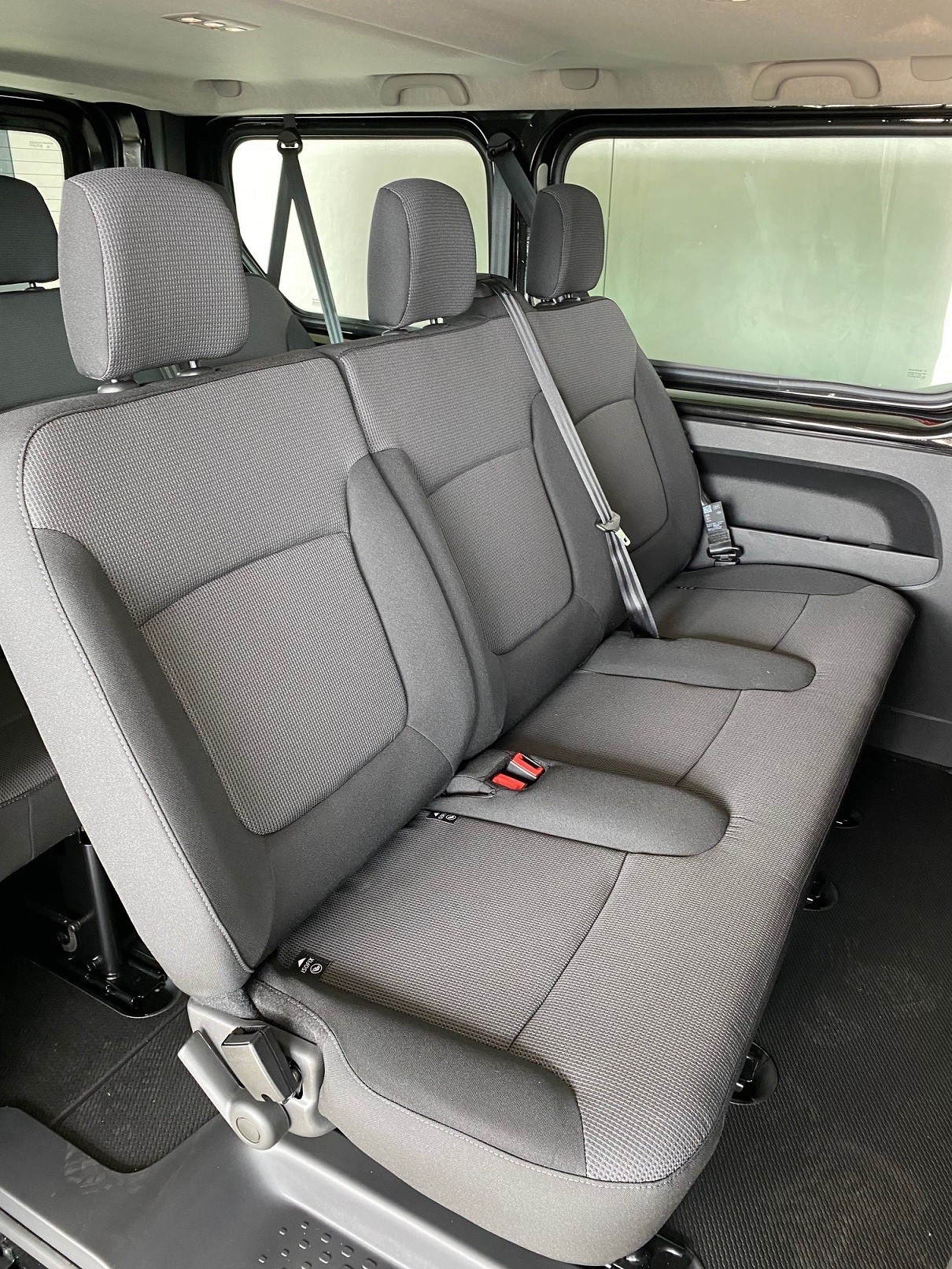 NISSAN Primastarr Kombi 2.8 t L1 H1 2.0 dCi 170 Acenta 9P-image-7