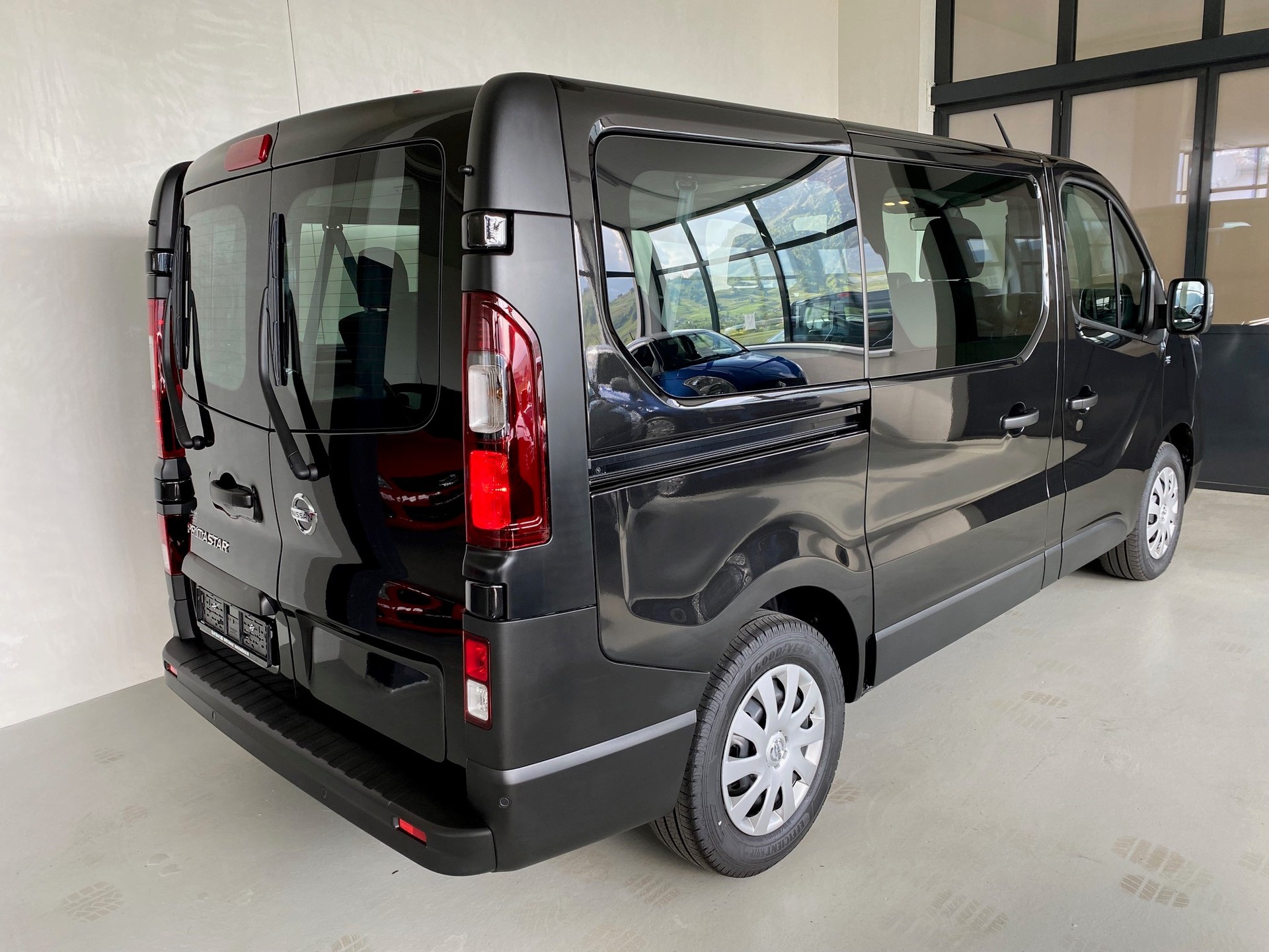 NISSAN Primastarr Kombi 2.8 t L1 H1 2.0 dCi 170 Acenta 9P-showroom-element-3