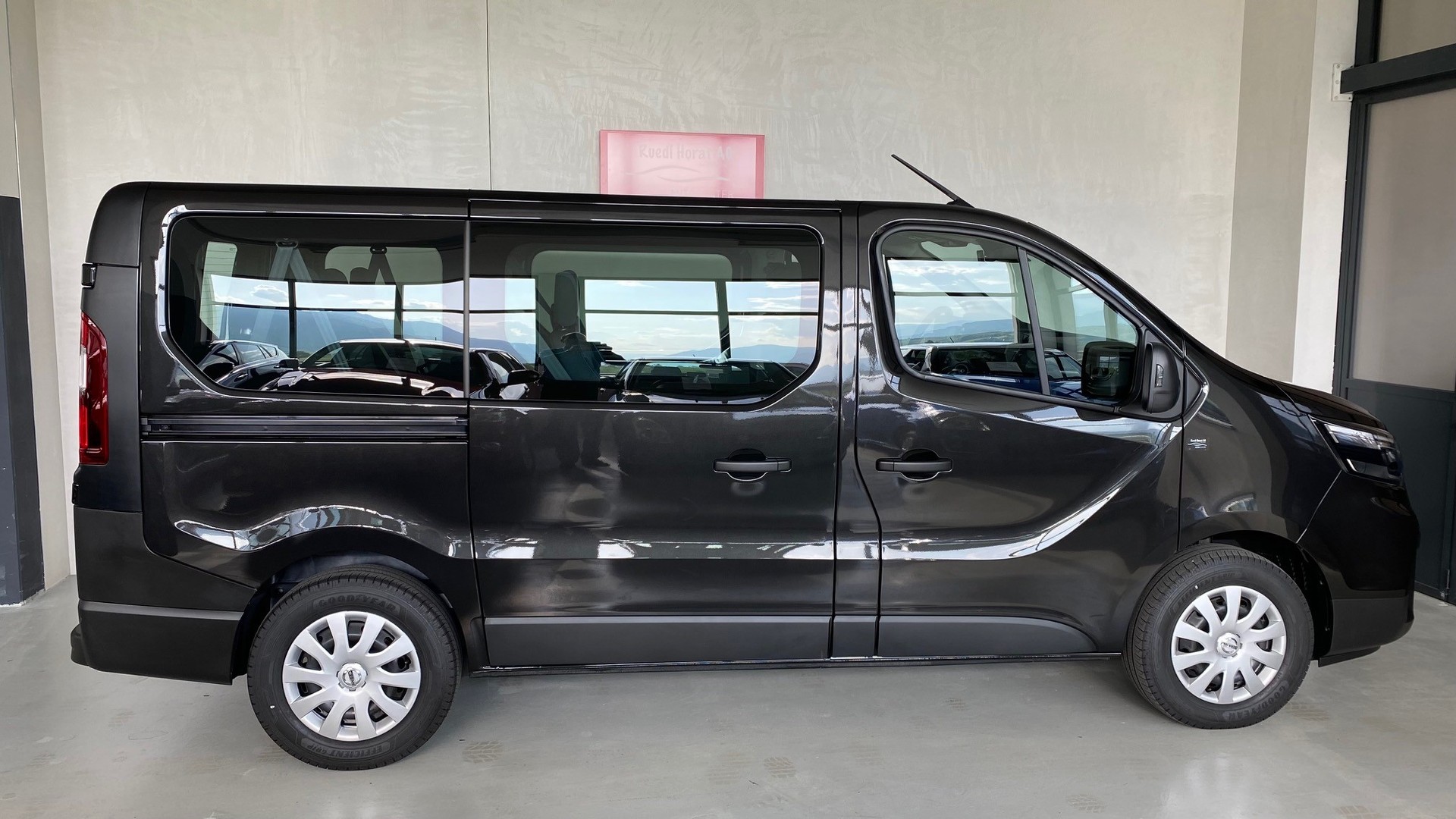 NISSAN Primastarr Kombi 2.8 t L1 H1 2.0 dCi 170 Acenta 9P-image-4