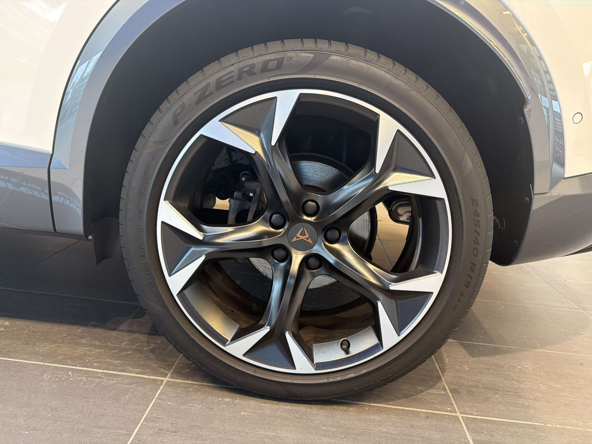 CUPRA Formentor 1.5 TSi DSG-Automat-image-8