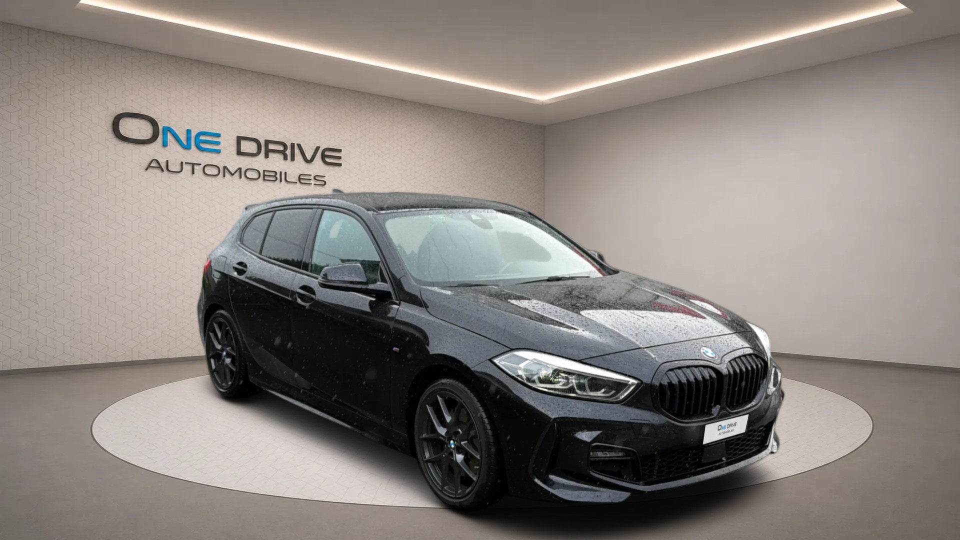 BMW 120i Pure M Sport Steptronic-image-0