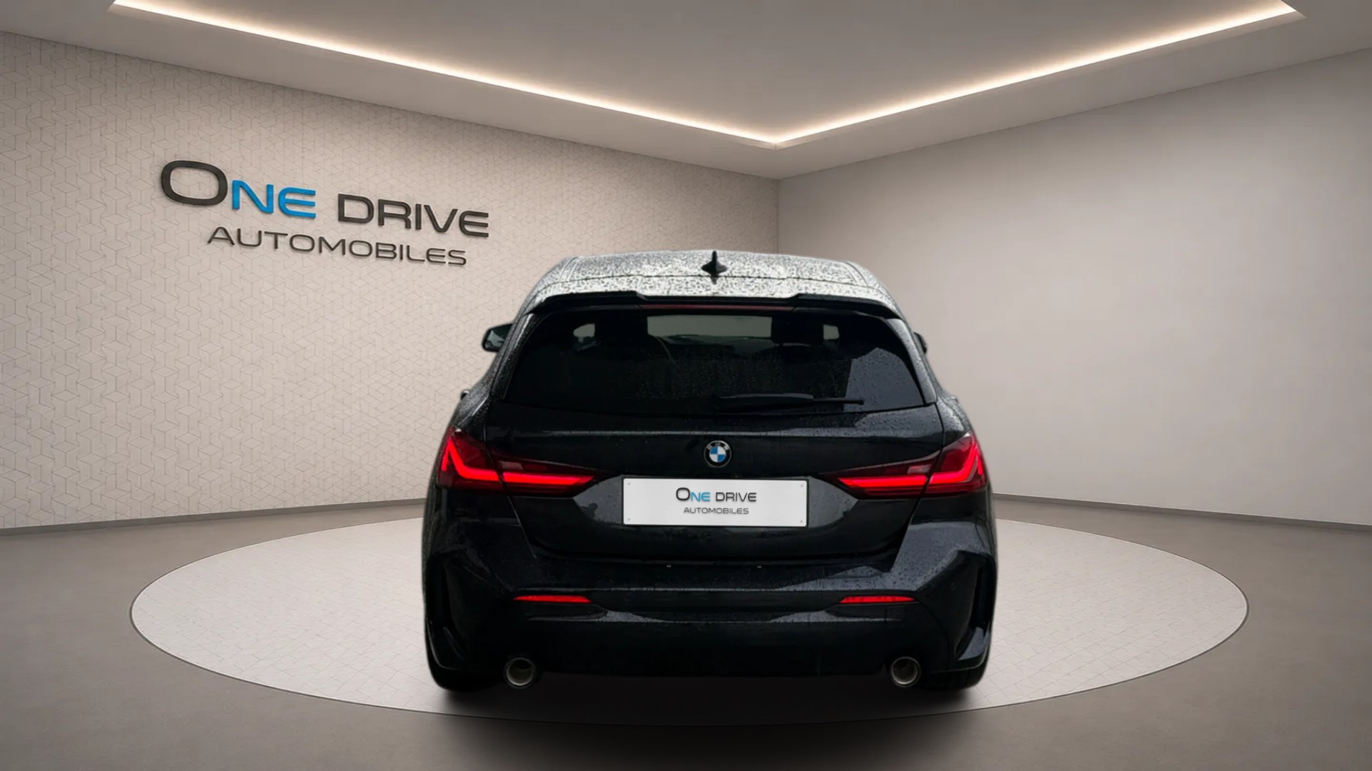 BMW 120i Pure M Sport Steptronic-image-7