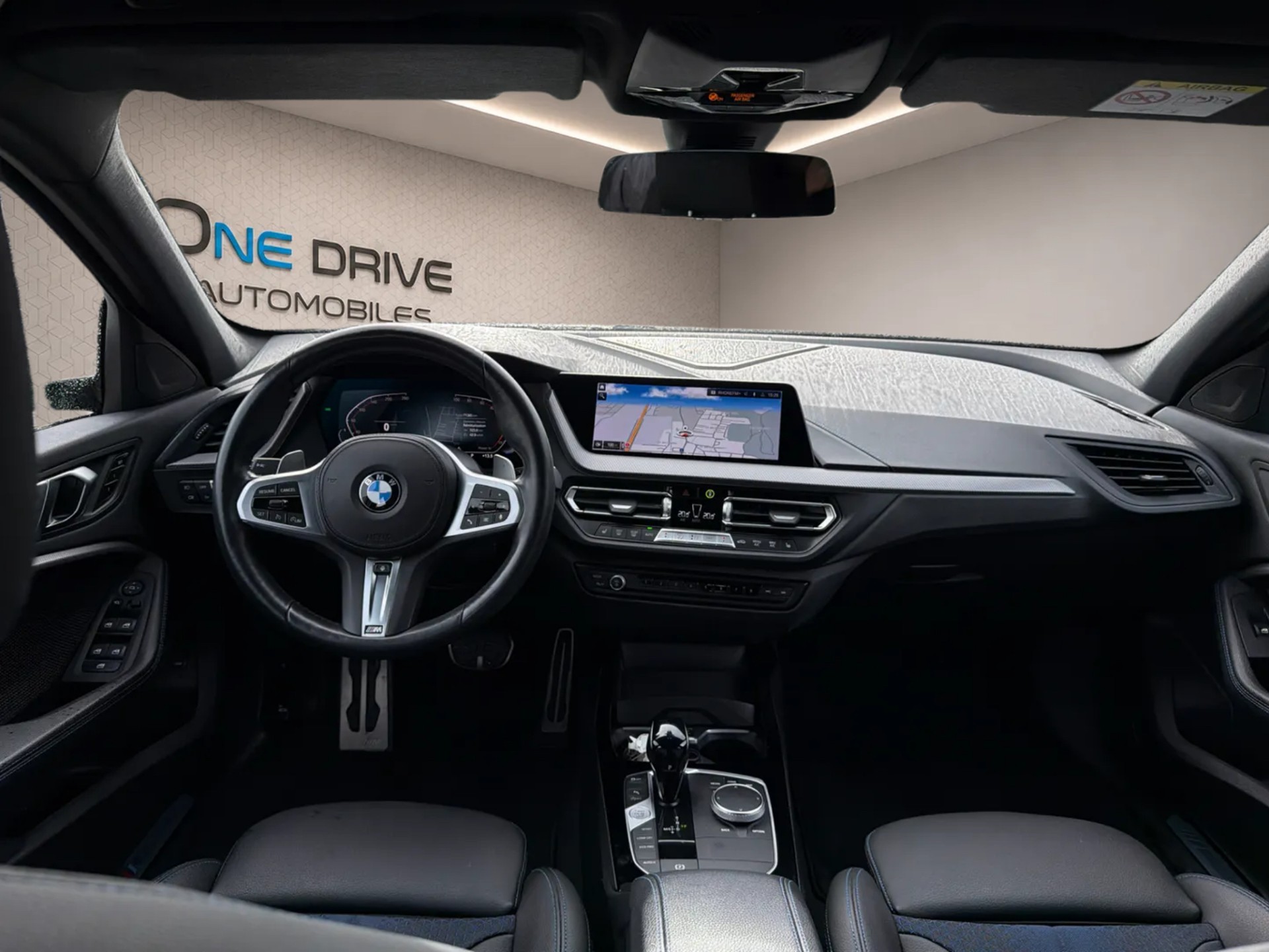 BMW 120i Pure M Sport Steptronic-image-8