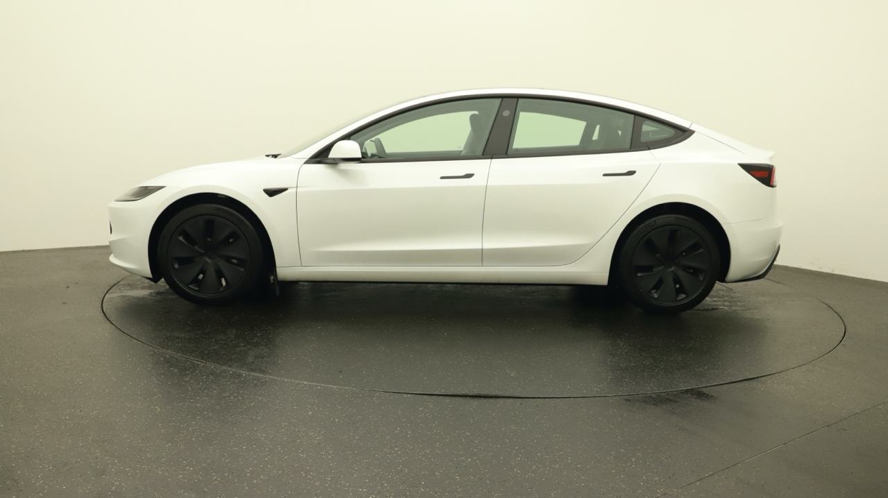 TESLA Model 3 Long Range Dual Motor AWD-image-1