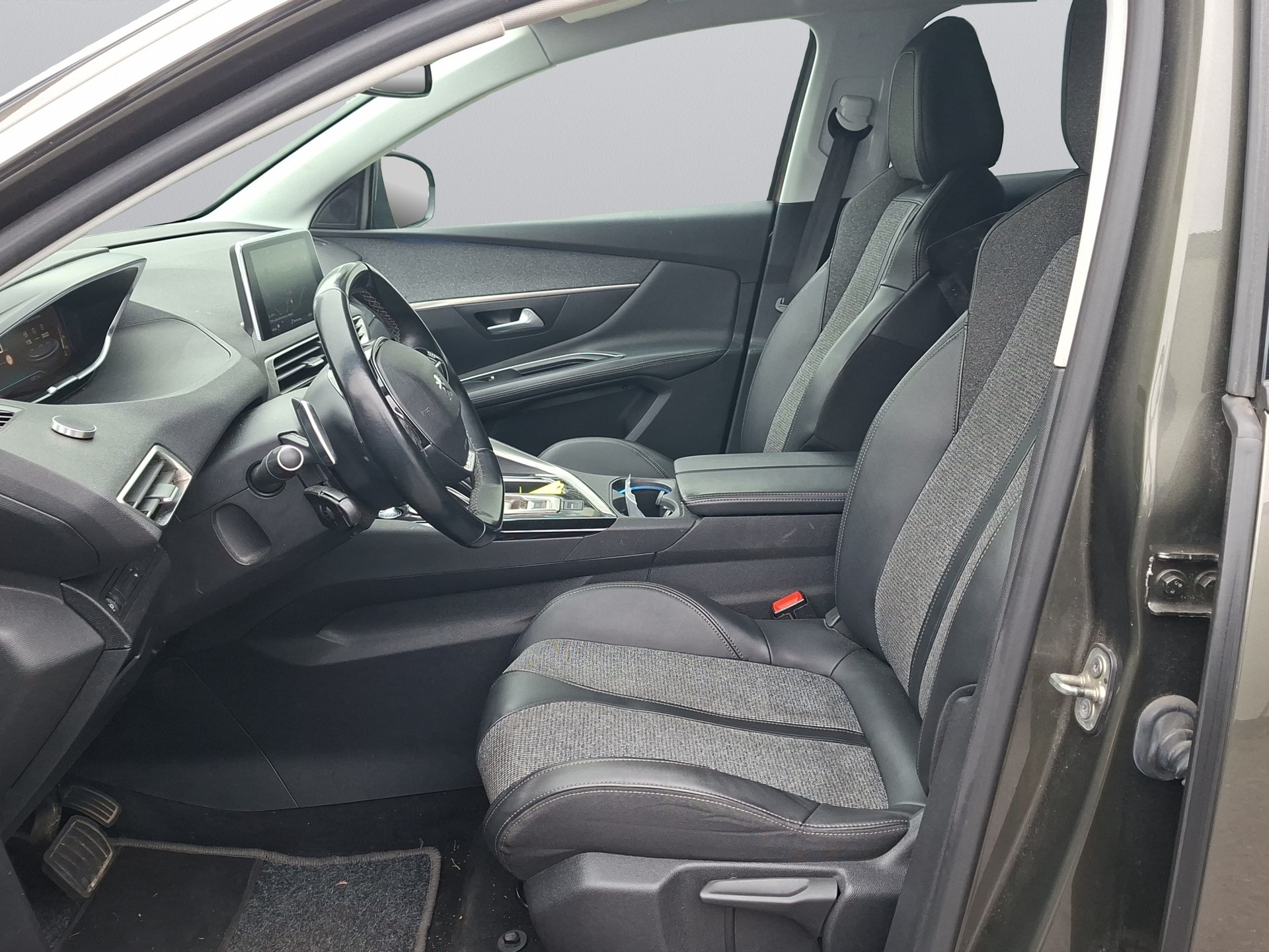 PEUGEOT 3008 1.2 PureTech Active EAT-image-7