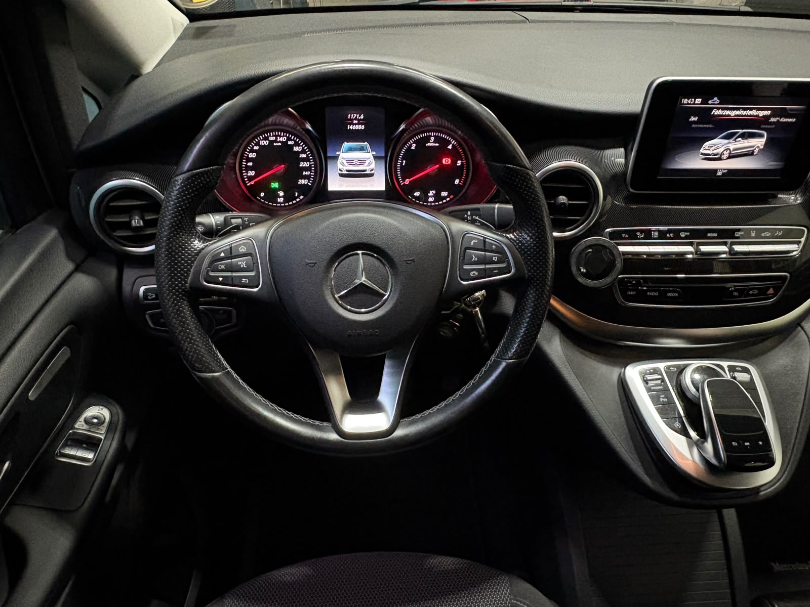 MERCEDES-BENZ V 250 d lang 4Matic 7G-Tronic-image-13