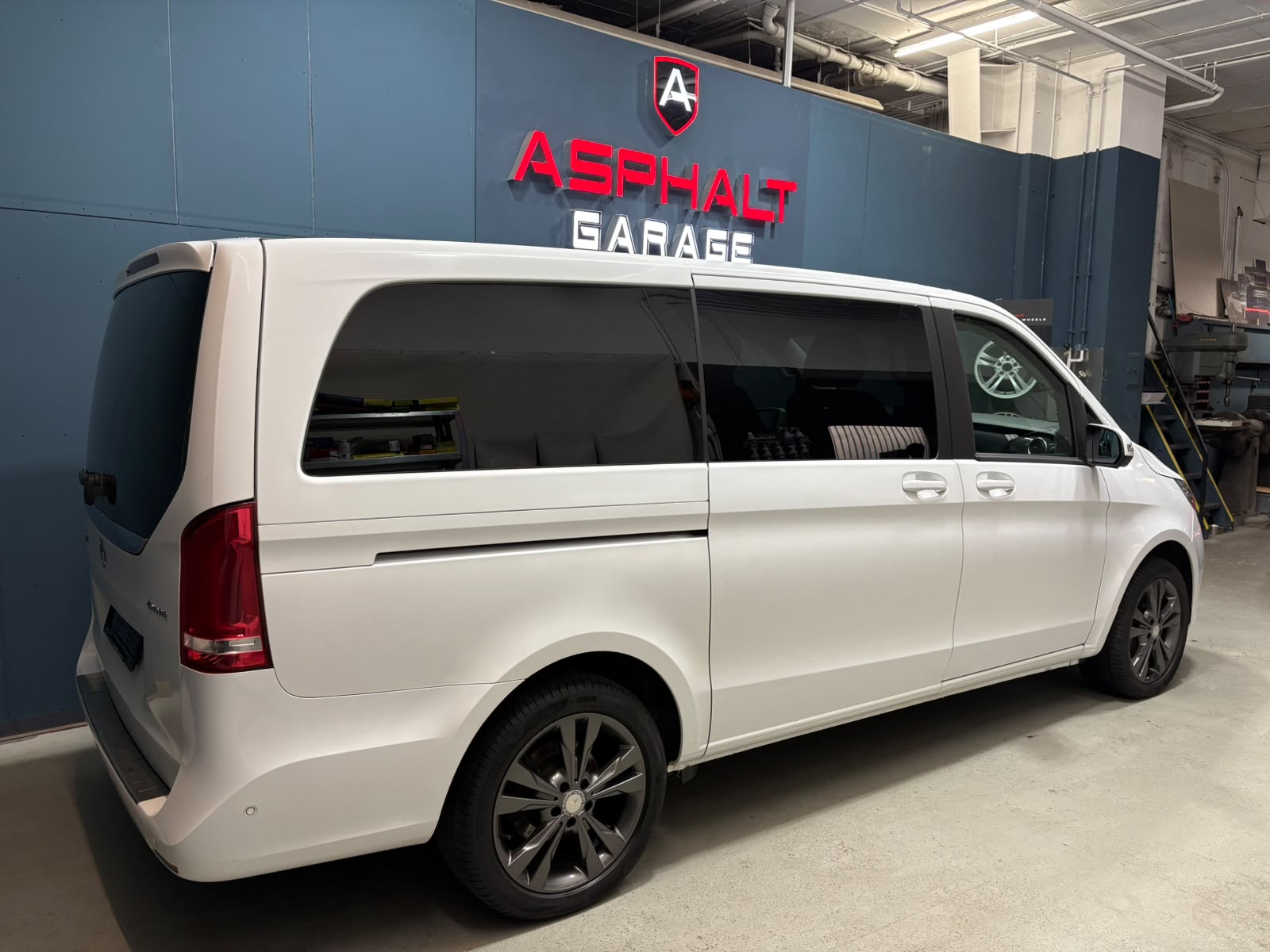 MERCEDES-BENZ V 250 d lang 4Matic 7G-Tronic-image-10